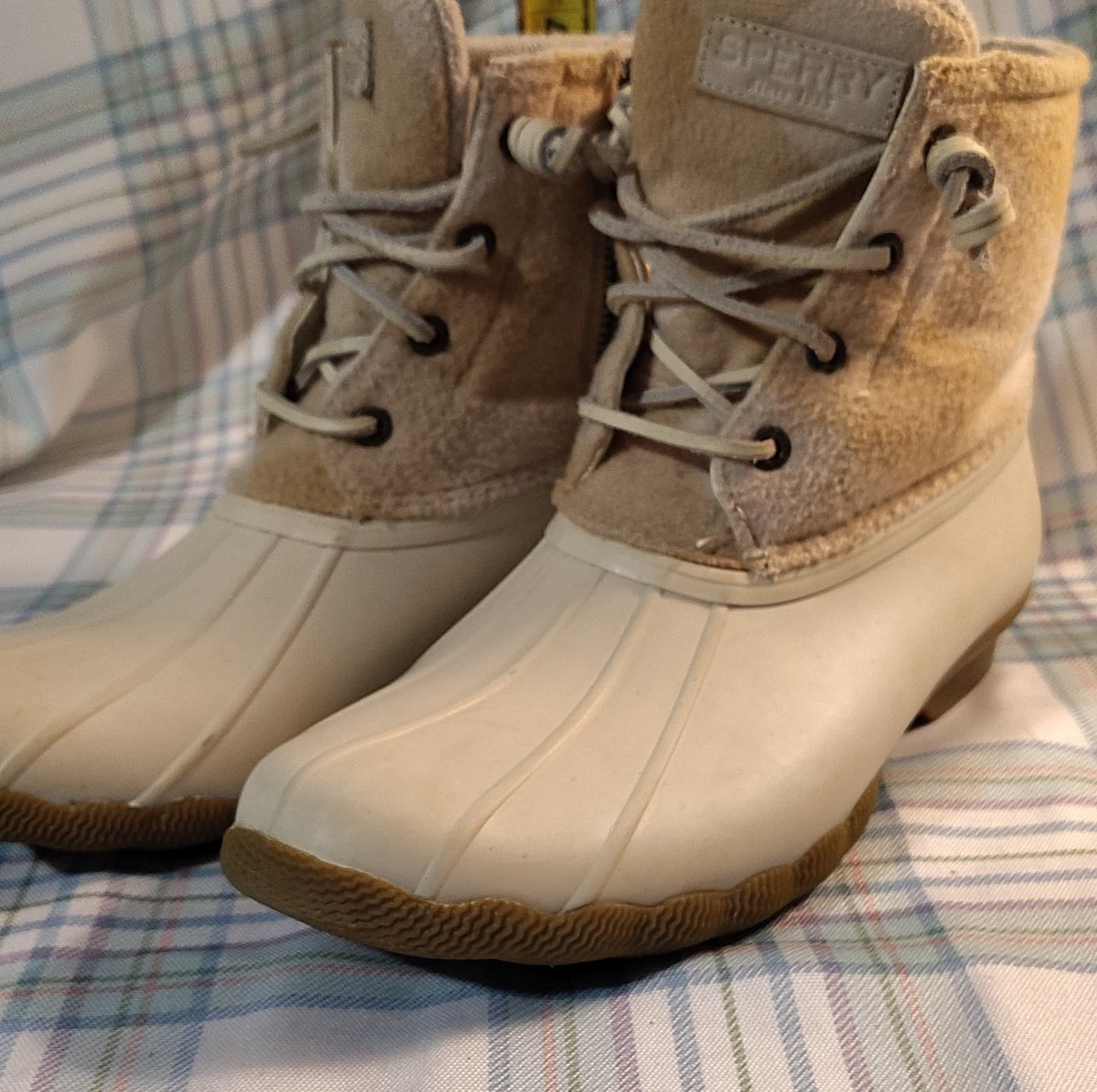 Sperry STS88318 Plaid Wool Blend Ankle Duck Boots Beige White Lace Rubber Sole