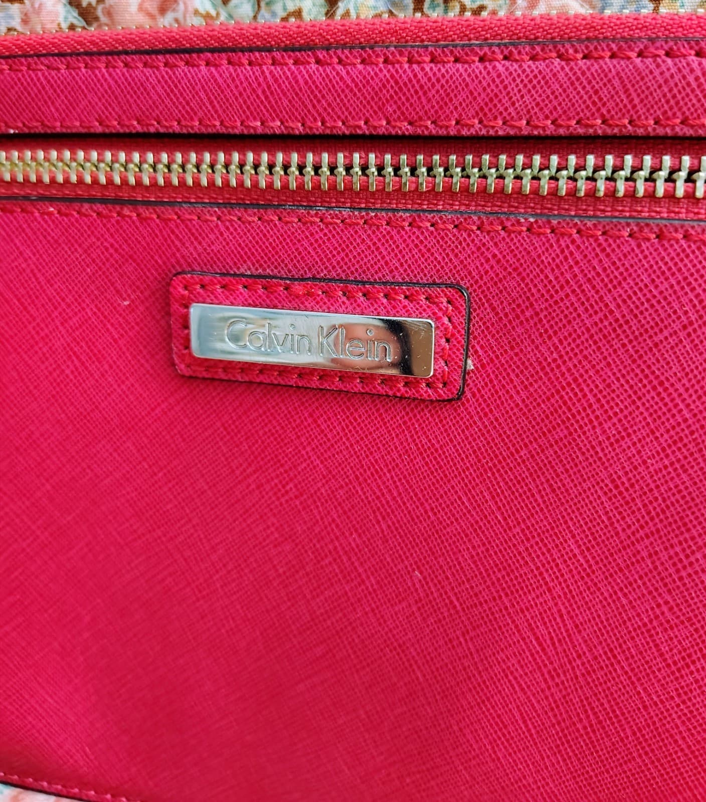 NWOT Calvin Klein Hot Pink Clutch With Strap And Lock Charm - Thumbnail 11