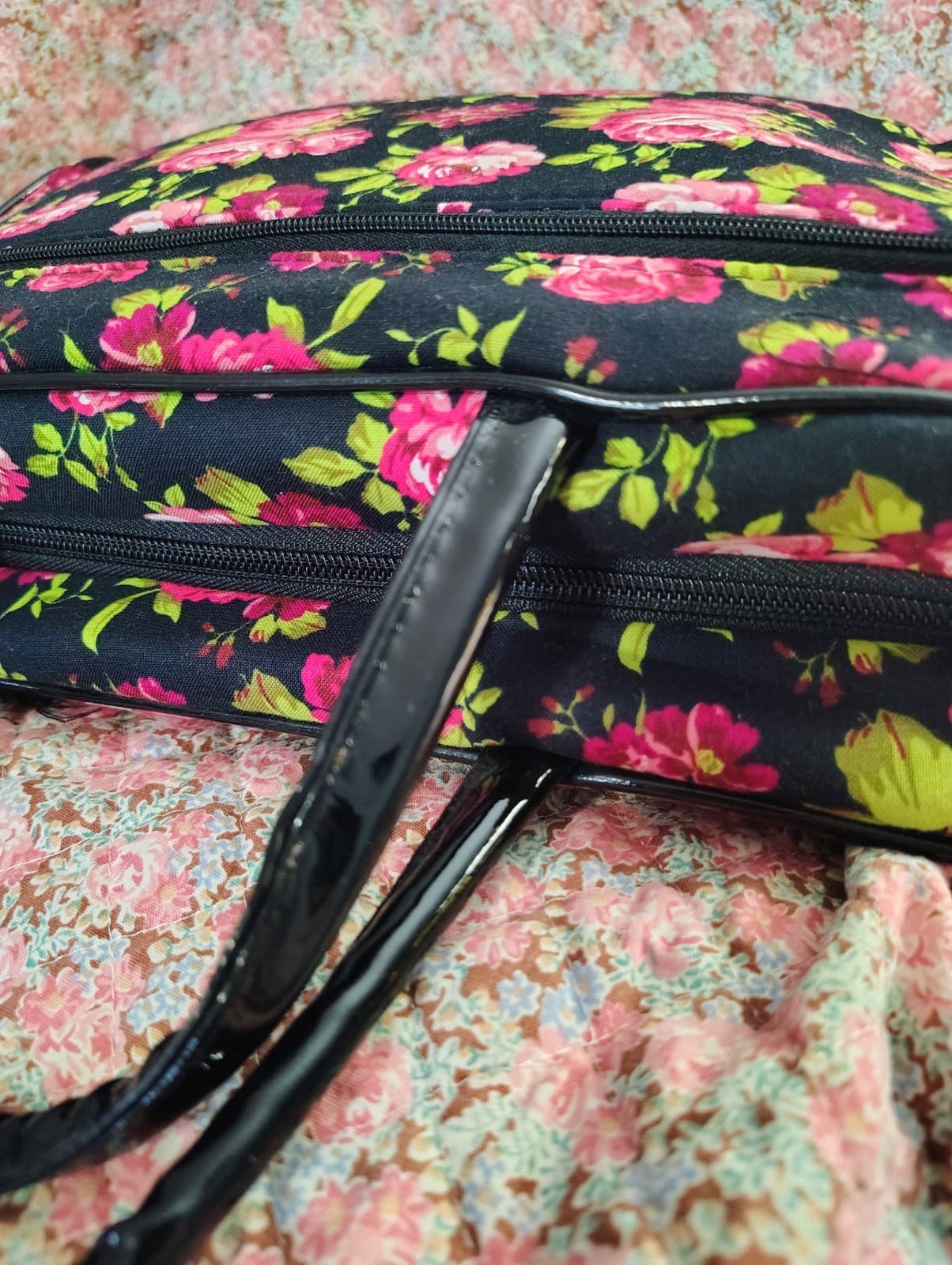 Large floral Fabric Travel Bathroom Cosmetic Bag - Thumbnail 5