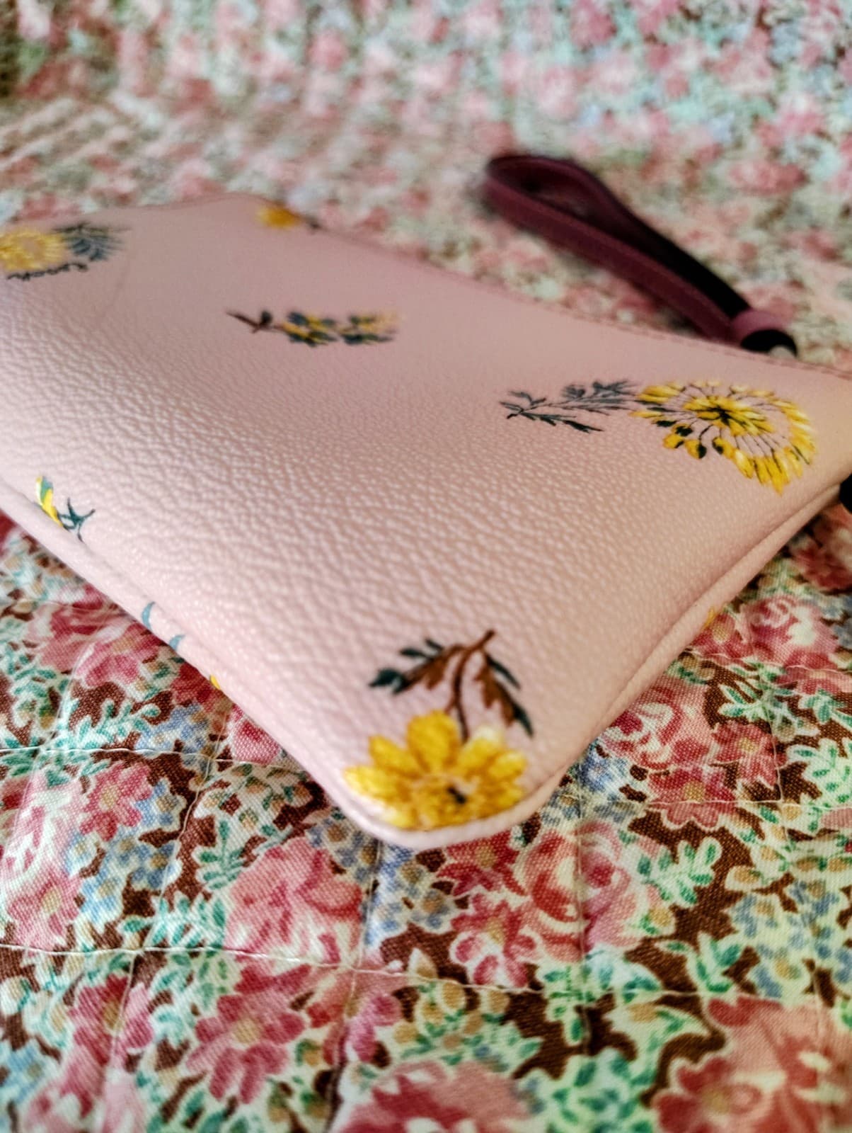 Coach Pink Floral Zip Wristlet With Butterfly and Coach C Bag Charms - Thumbnail 10