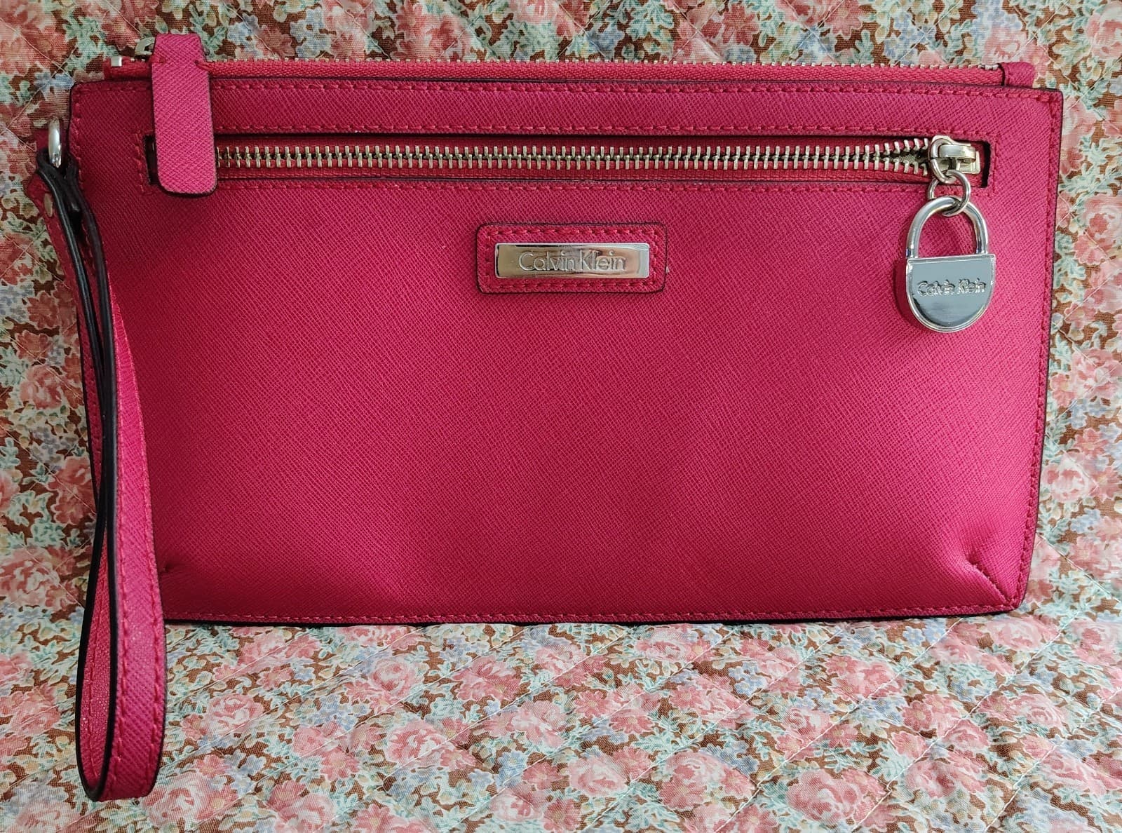 NWOT Calvin Klein Hot Pink Clutch With Strap And Lock Charm - Thumbnail 13
