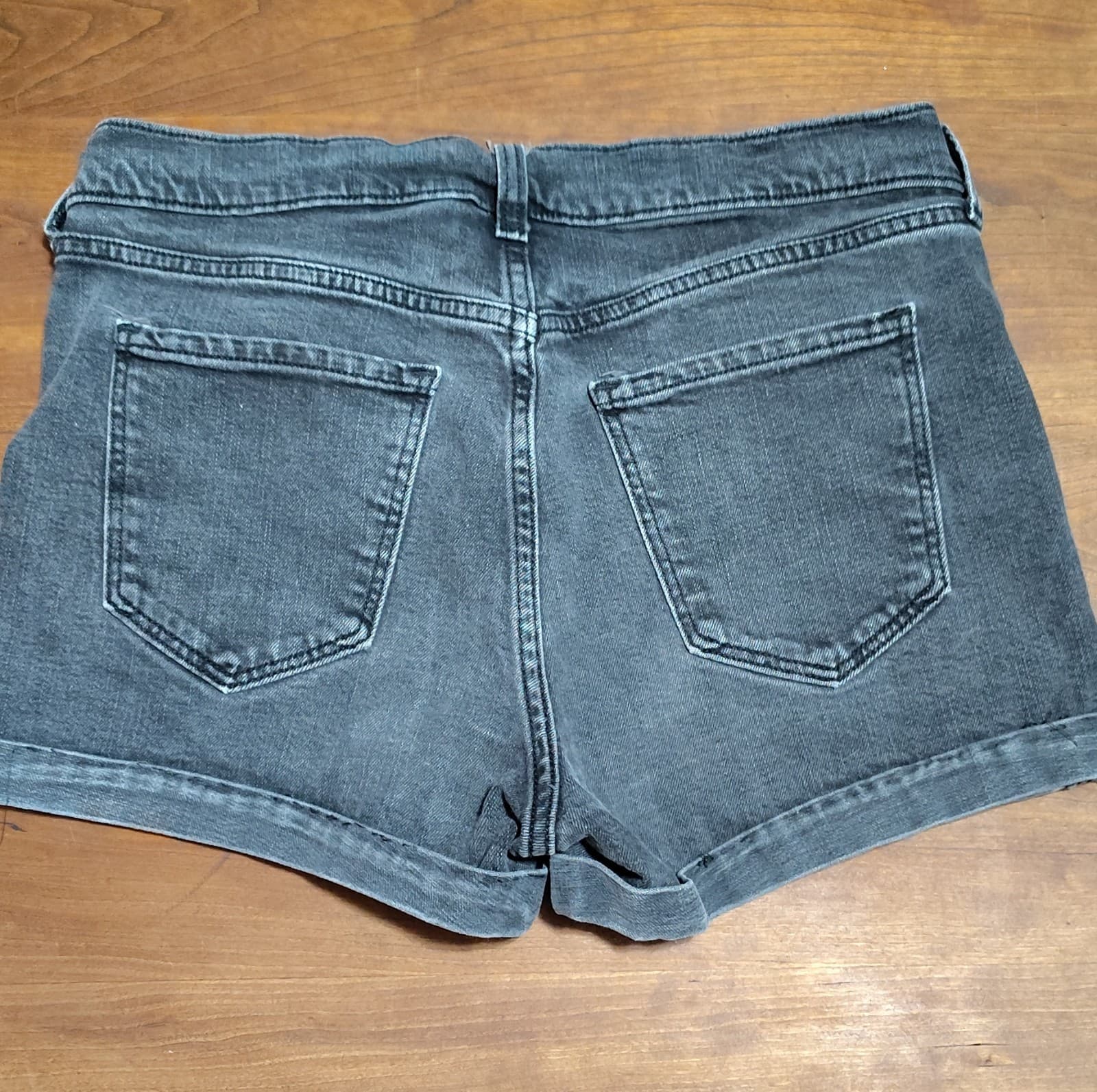 Old Navy Boyfriend Short Black Denim Women's Size 6 Distressed Cuffed Stretch - Thumbnail 6