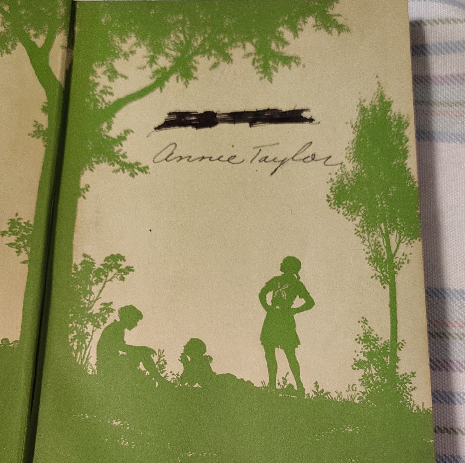 Vintage Girl Scouts & Girl Guides Handbook 1933 First Impression New Edition - Thumbnail 7