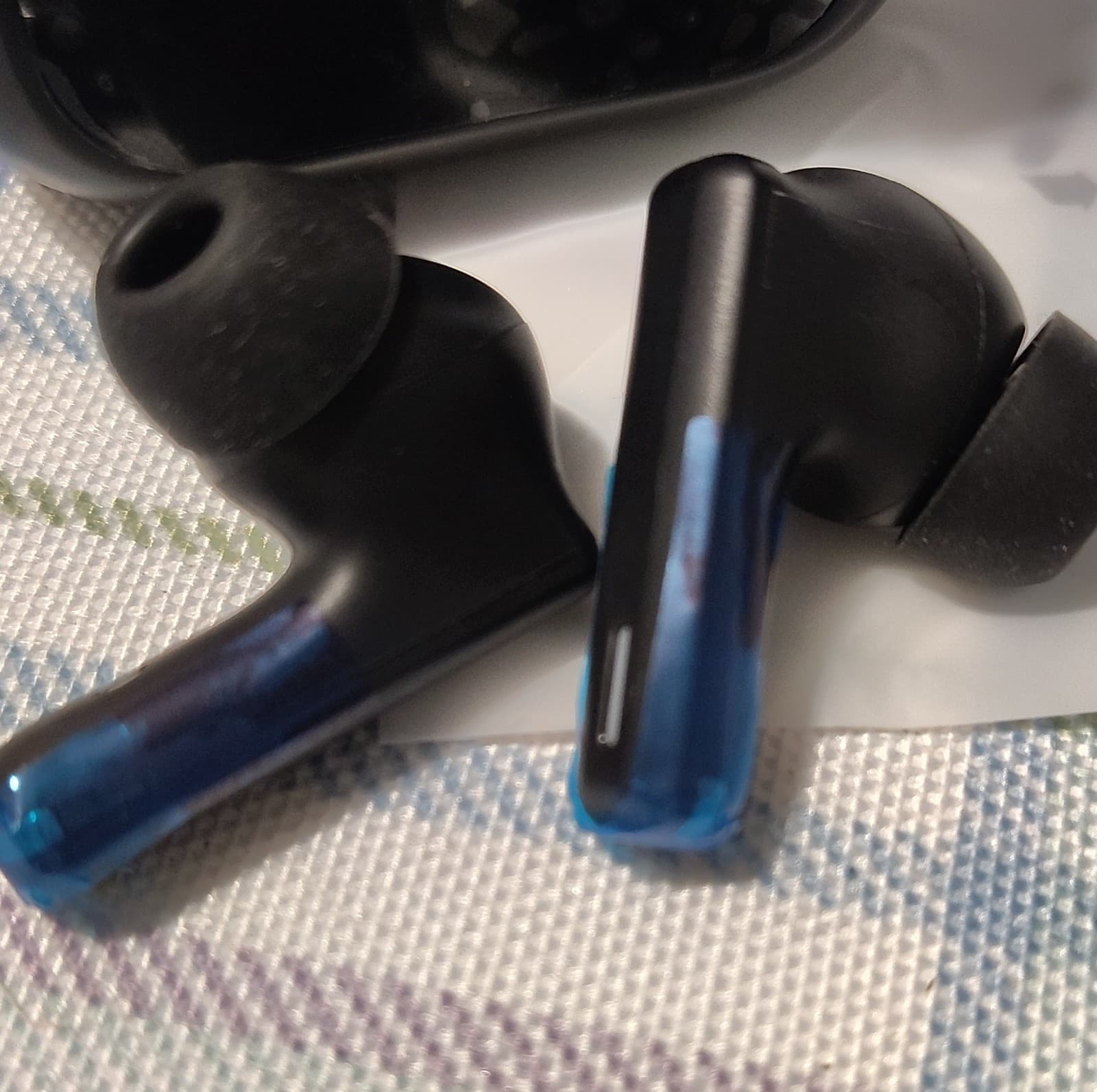 NIB T21 Bluetooth In-Ear Earbuds, LCD Touch Screen, ANC, Equalizer, Black - Thumbnail 10