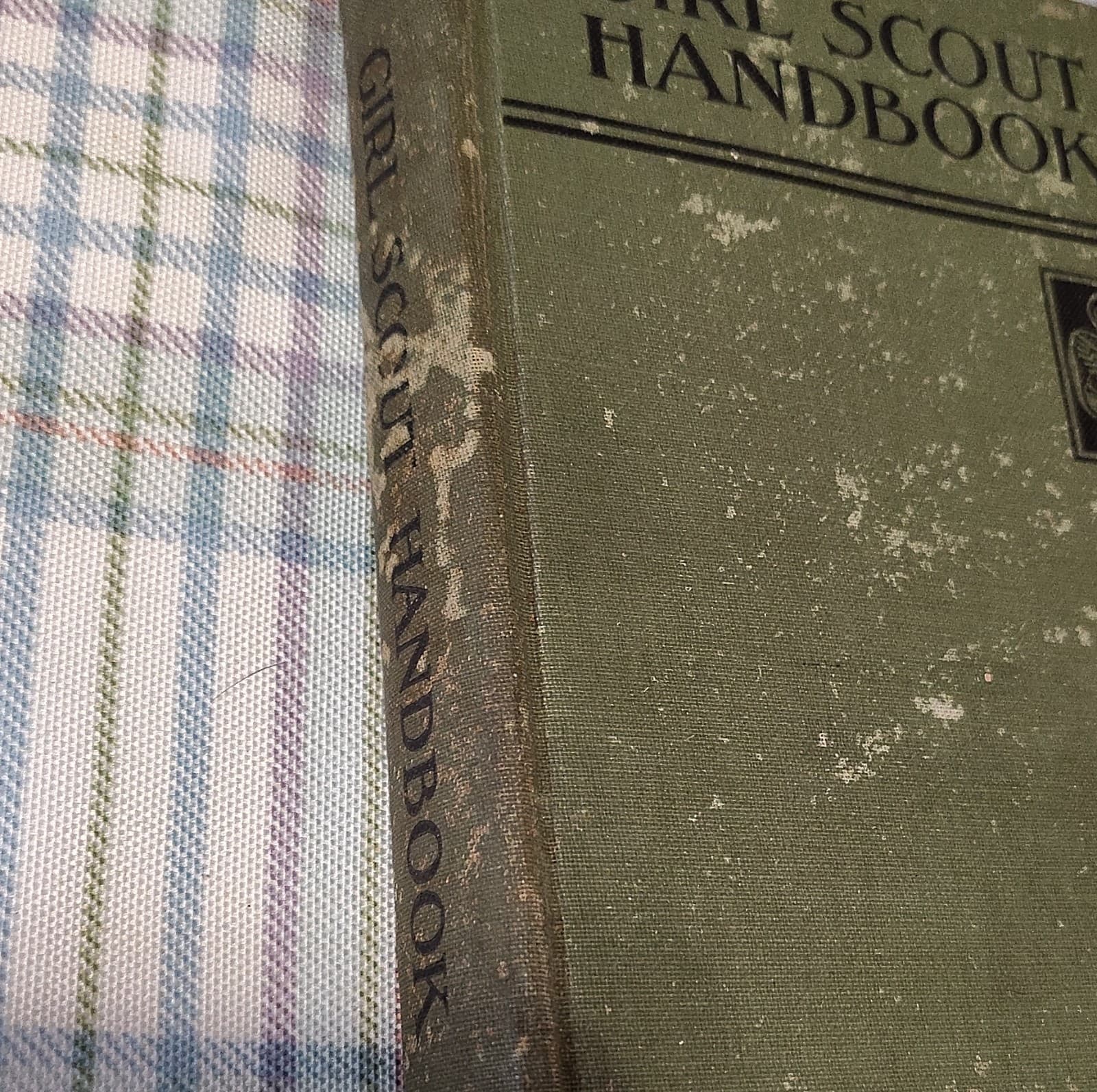 Vintage Girl Scouts & Girl Guides Handbook 1933 First Impression New Edition - Thumbnail 2