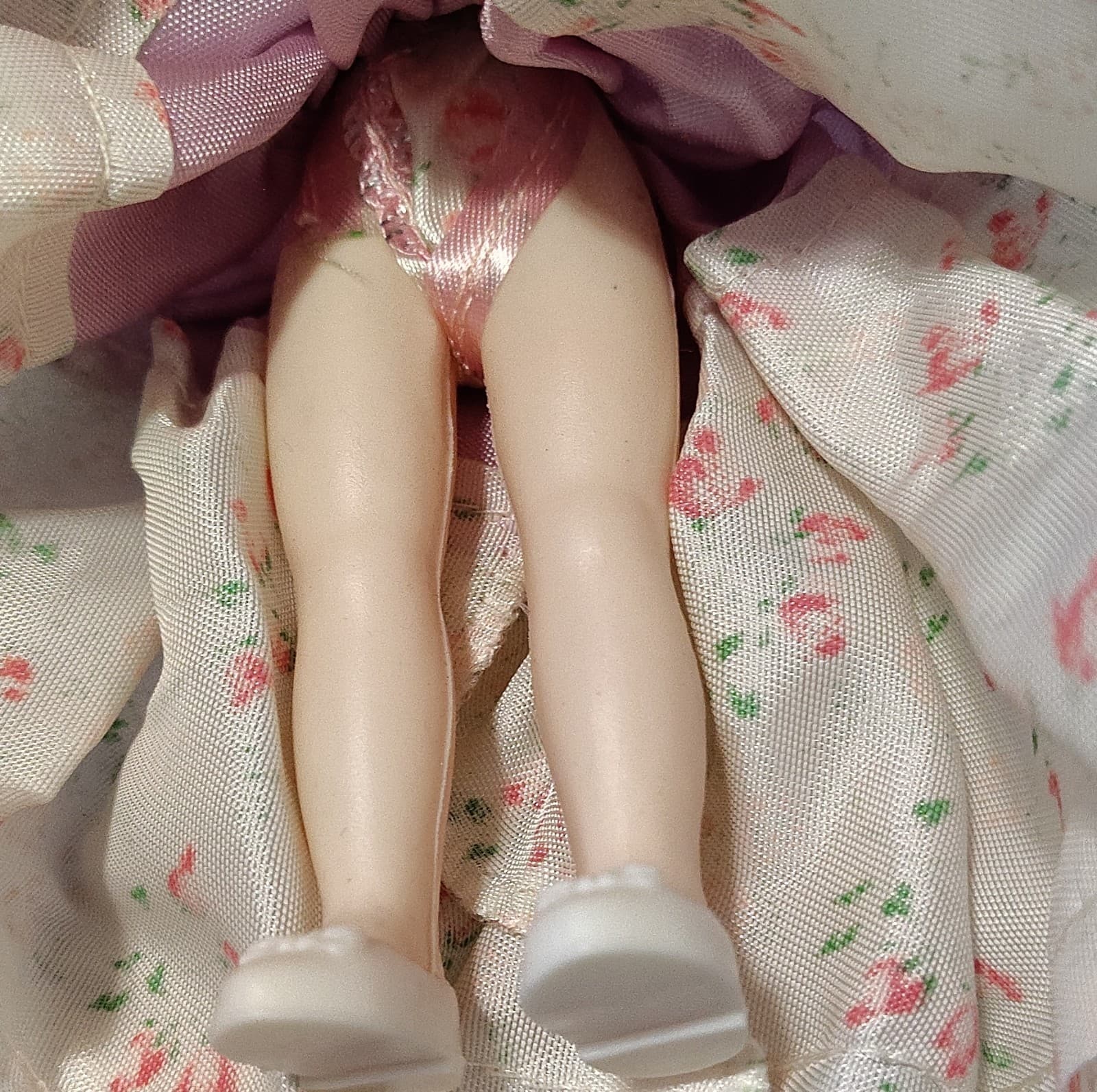 Vintage Plastic Doll Blonde Hair Purple Floral Dress with Hat - Thumbnail 6