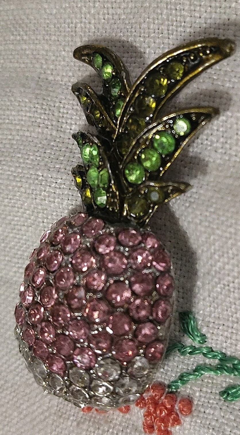 Vintage Pineapple Shaped Rhinestone Brooch Pink Green Silver Tone 2" Setting - Thumbnail 7