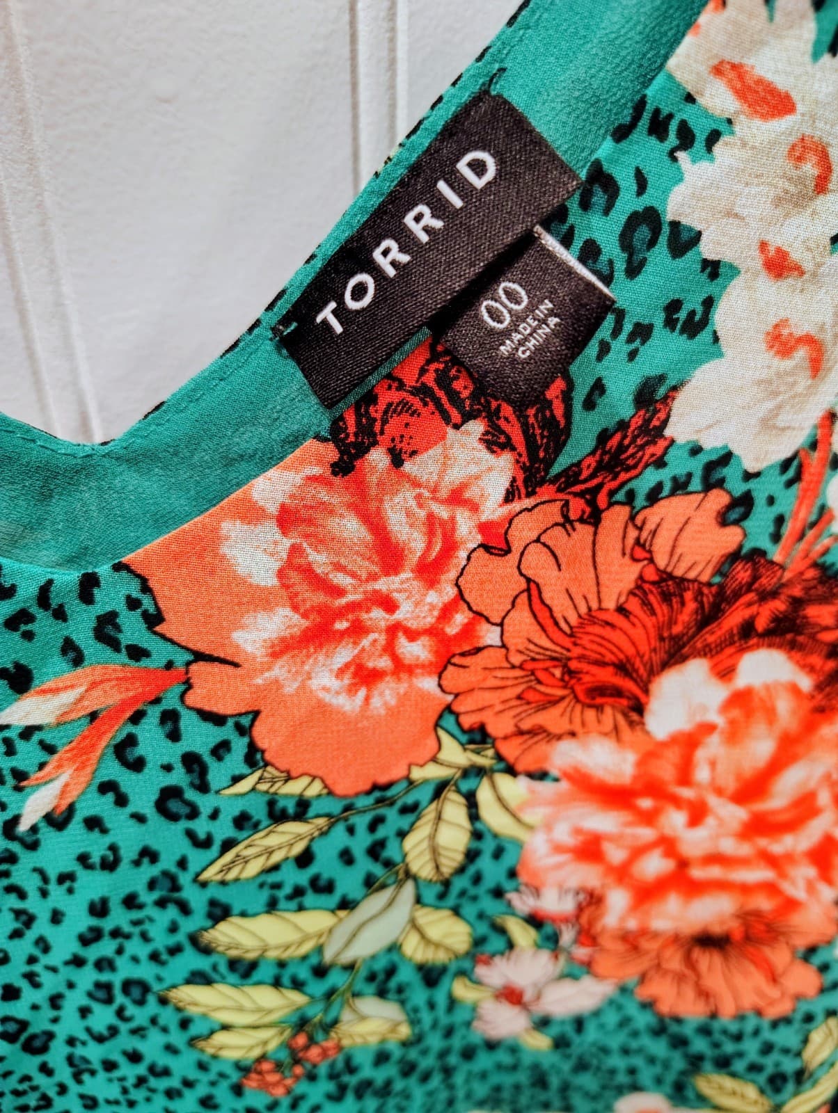 Torrid Women's Green Tropical Top Sleeveless, Size 00 (XL) - Thumbnail 3