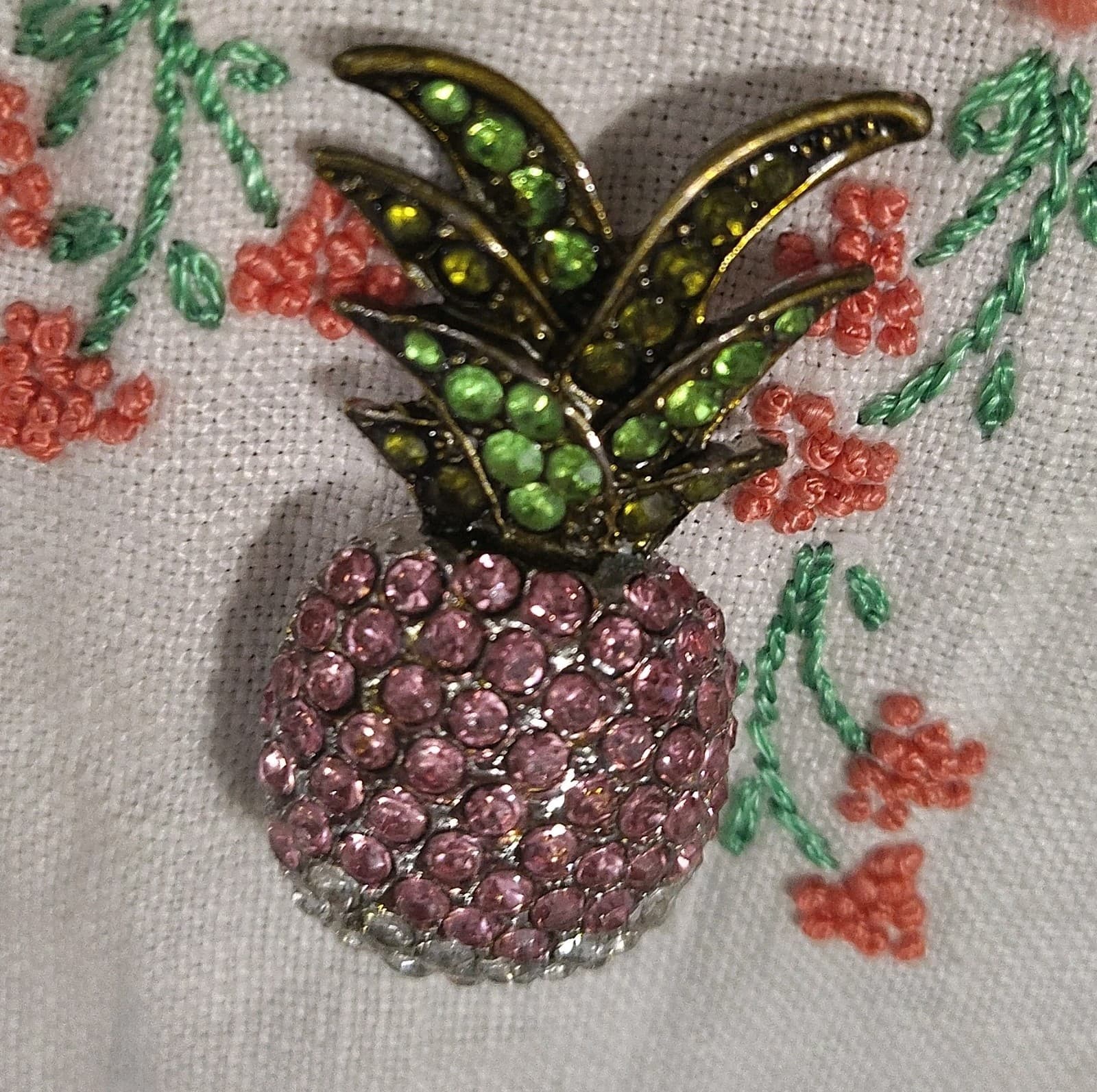 Vintage Pineapple Shaped Rhinestone Brooch Pink Green Silver Tone 2" Setting - Thumbnail 6