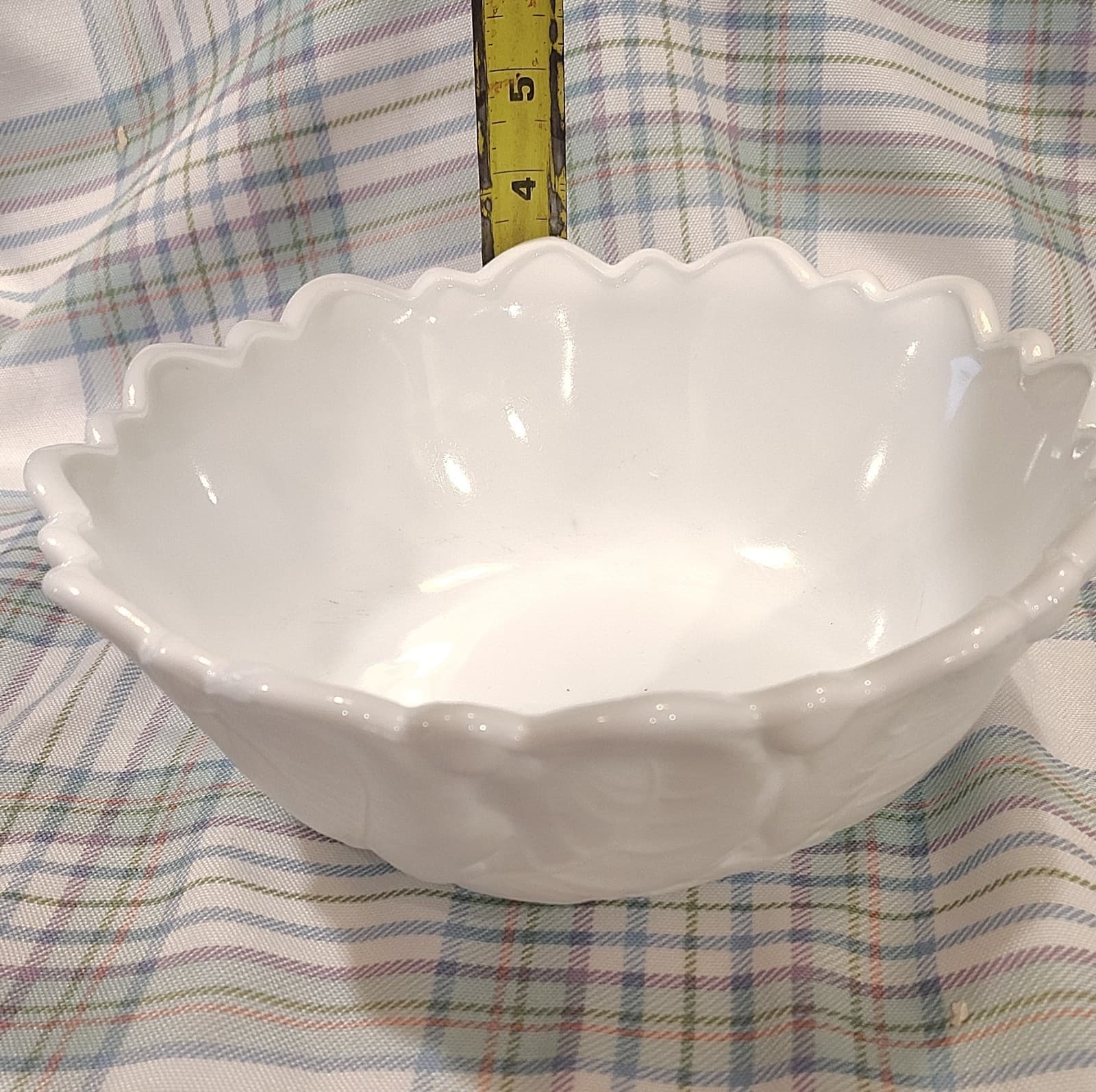 Vintage White Milk Glass Bowl Floral Embossed Pattern Glass 9" Round Decorative - Thumbnail 8