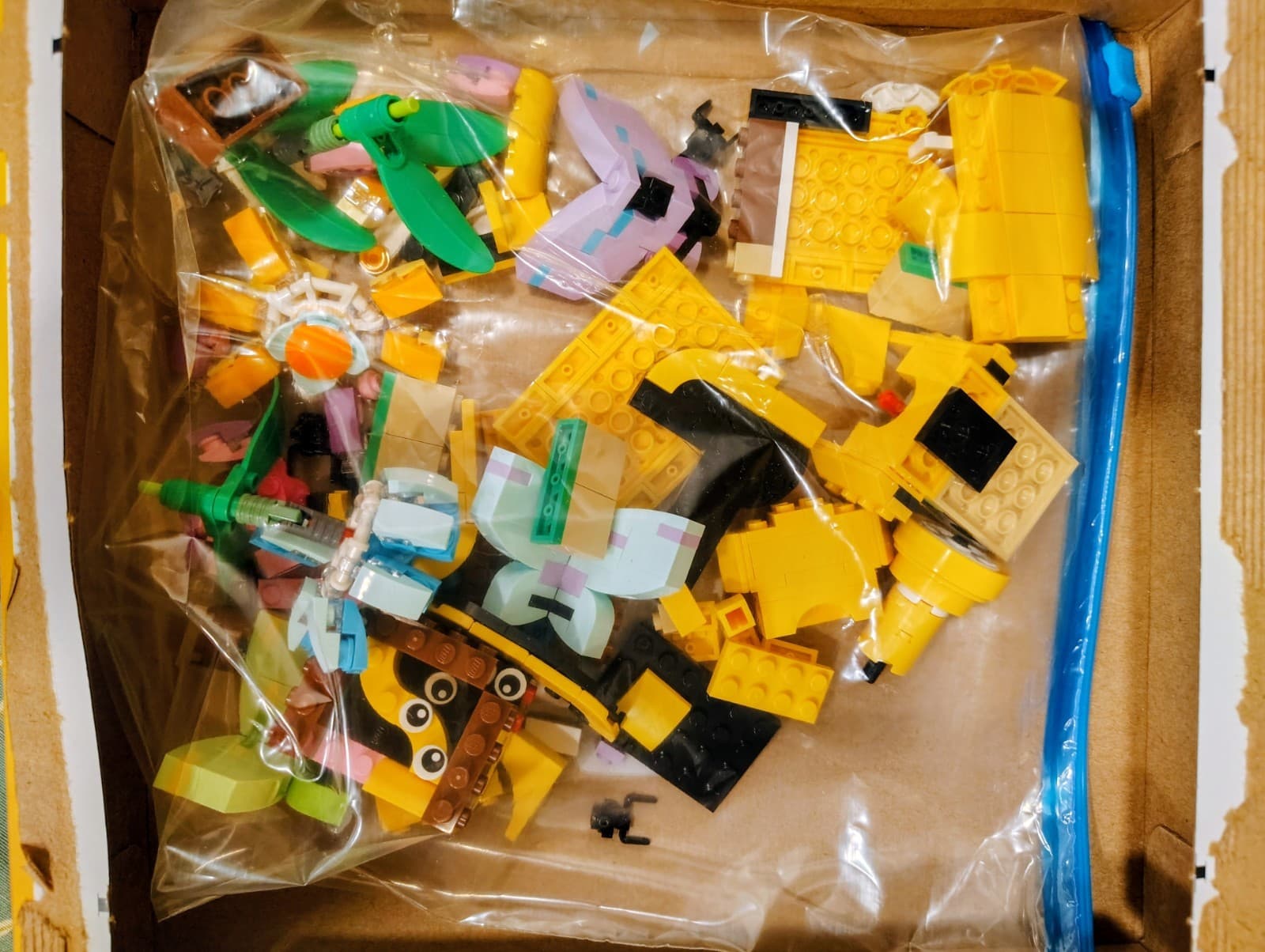 Lego Creator 31149 - Flowers in Watering Can - Thumbnail 7