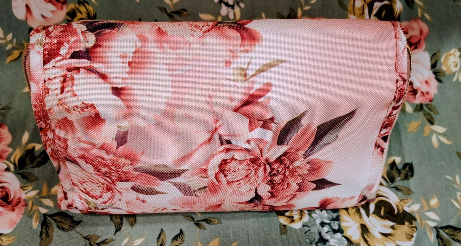 NWOT Sophia Joy Pink Floral Makeup Travel Organizer - Thumbnail 5