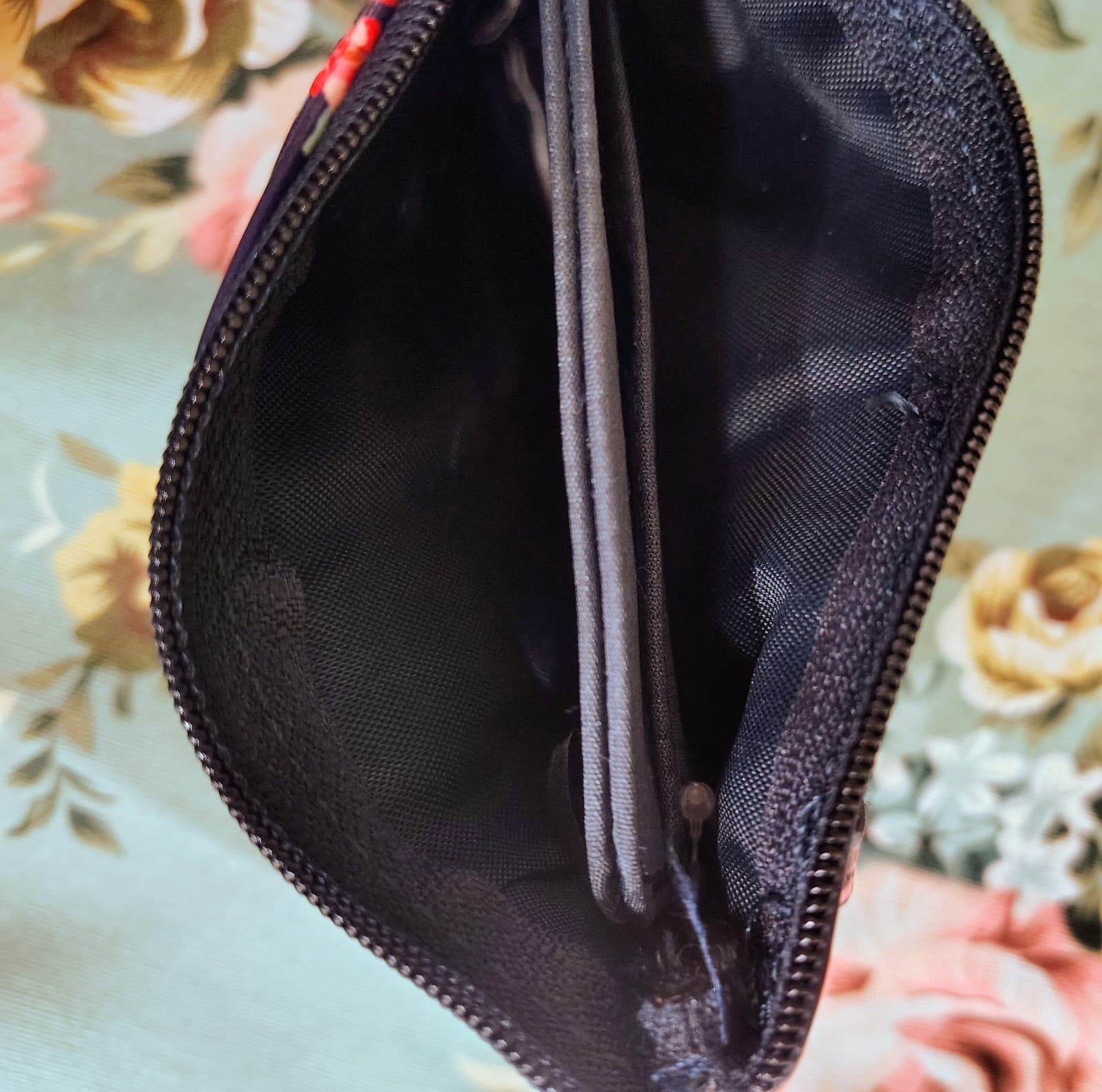 Kelly & Katie NWT Floral ID Holder Wallet - Thumbnail 8