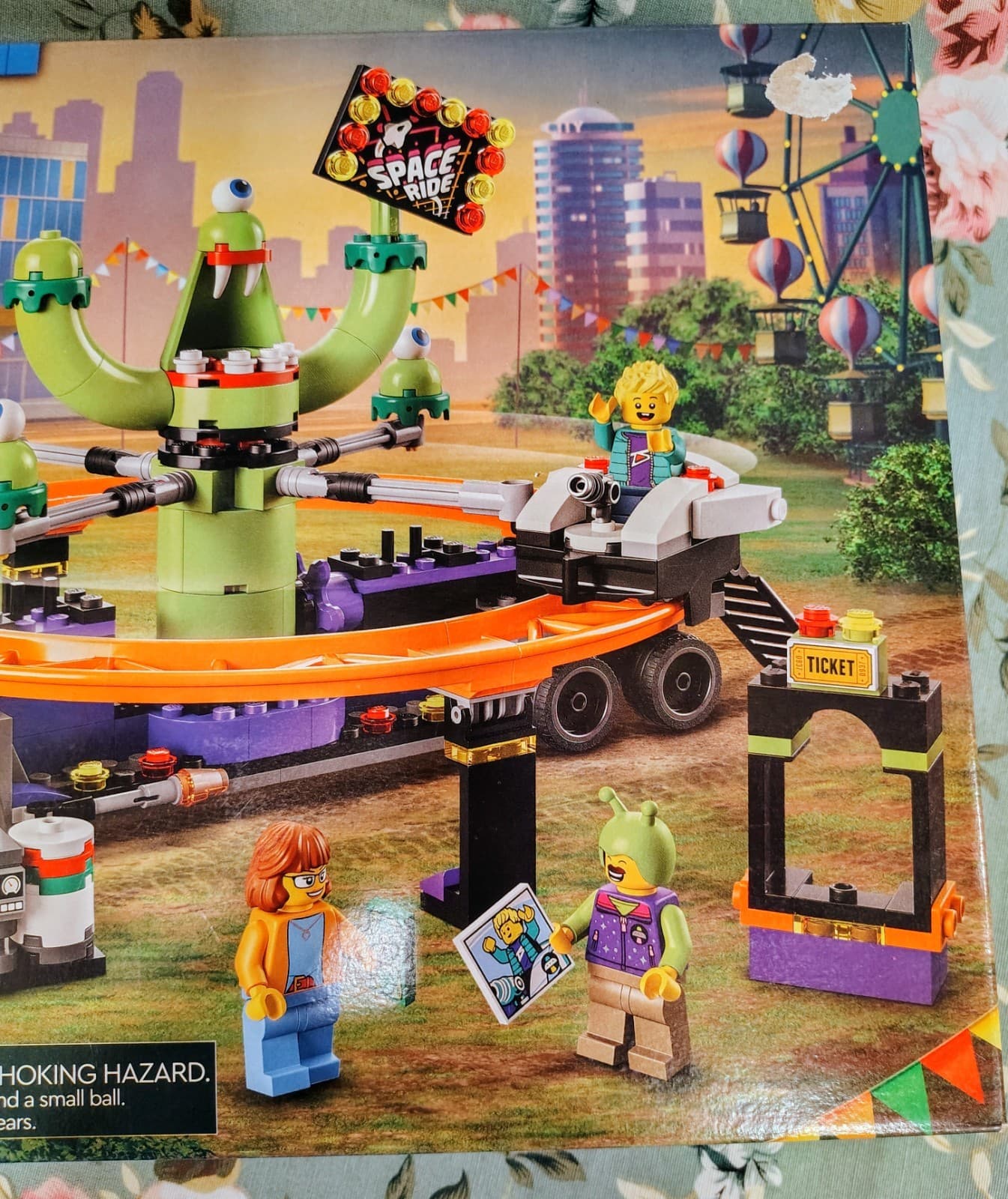 Lego Space Ride Amusement Truck 60313 Town Minifigure Building Set, Retired Set - Thumbnail 10