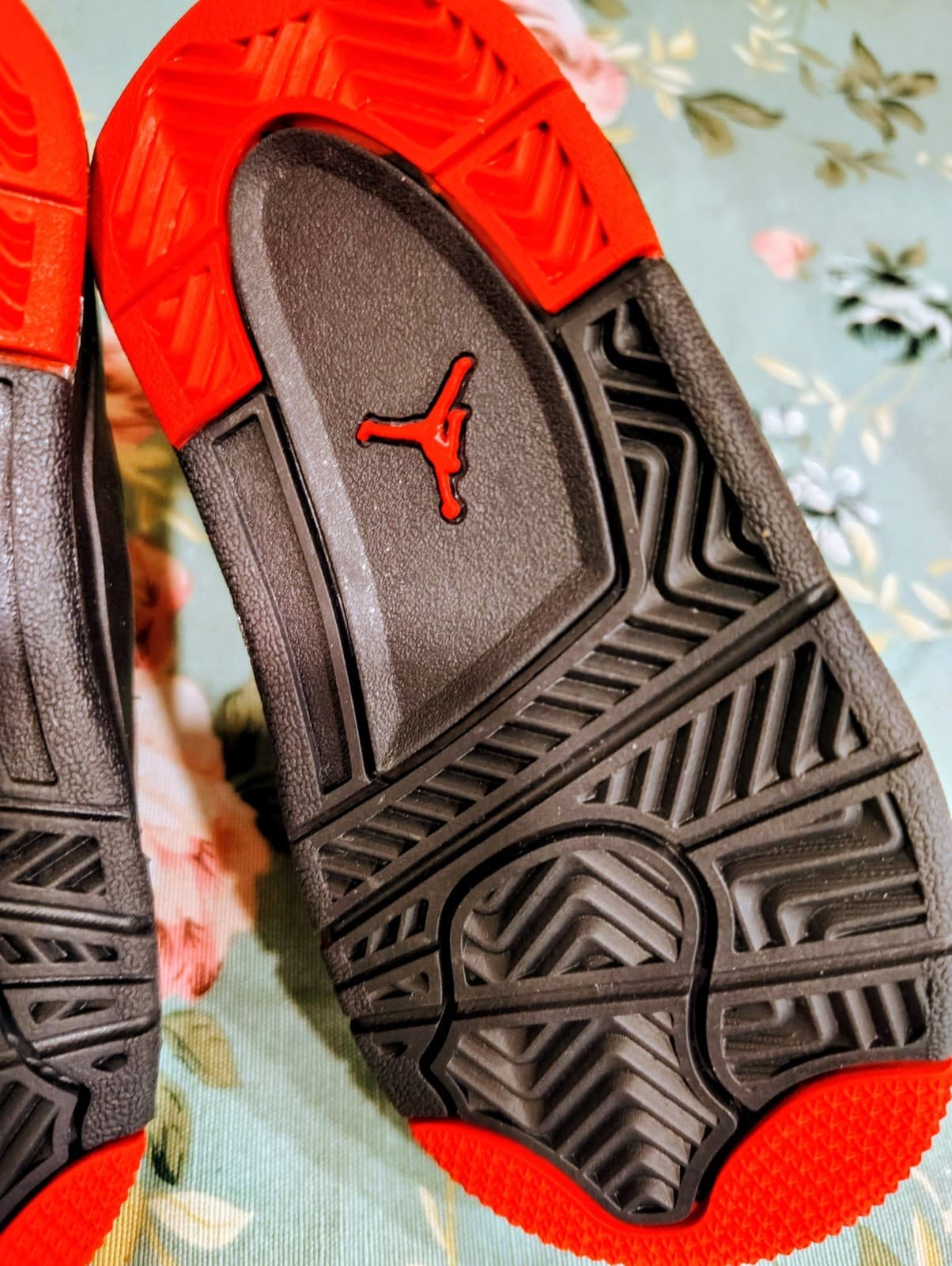 Jordan 4 RM Black Varsity Red Wolf Toddler Sneaker US 7C, MSRP $166 - Thumbnail 8