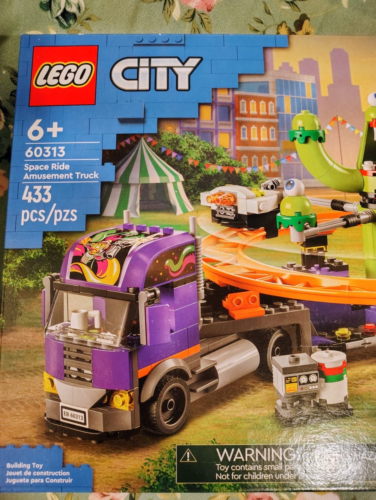 Lego Space Ride Amusement Truck 60313 Town Minifigure Building Set, Retired Set - Thumbnail 3