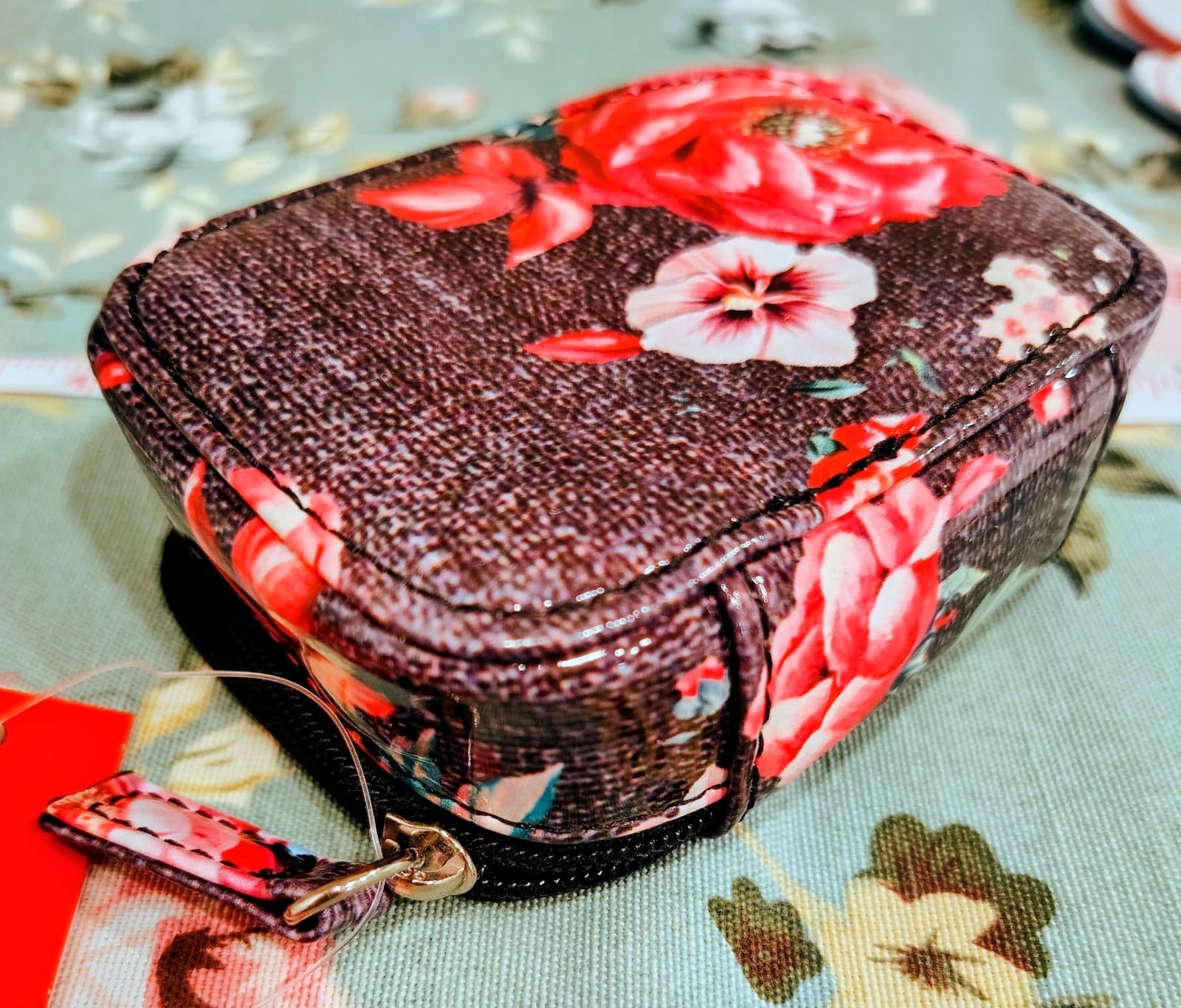 Kelly & Katie NWT Travel Pill Case Floral Zip - Thumbnail 3