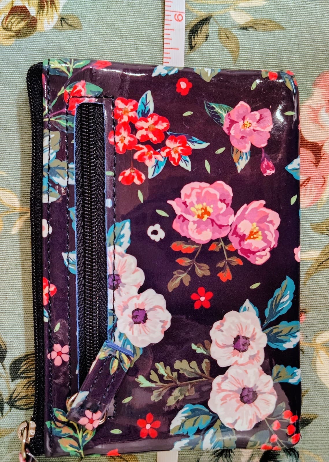 Kelly & Katie NWT Floral ID Holder Wallet - Thumbnail 4
