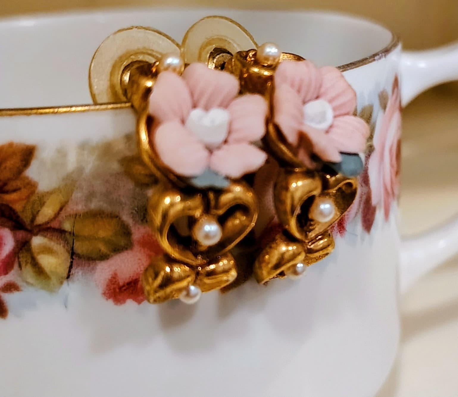 Avon Vintage 1980's Half Moon Hearts With Faux Pearls & Roses Pierced Earrings - Thumbnail 3