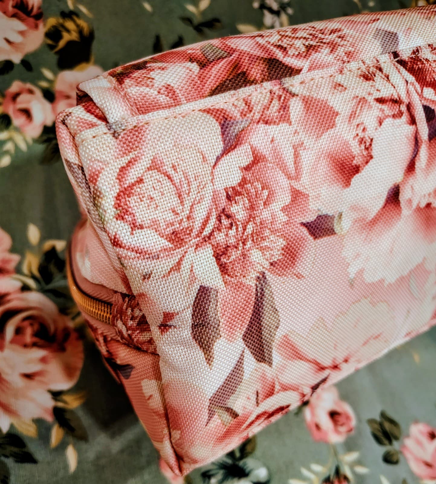 NWOT Sophia Joy Pink Floral Makeup Travel Organizer - Thumbnail 8
