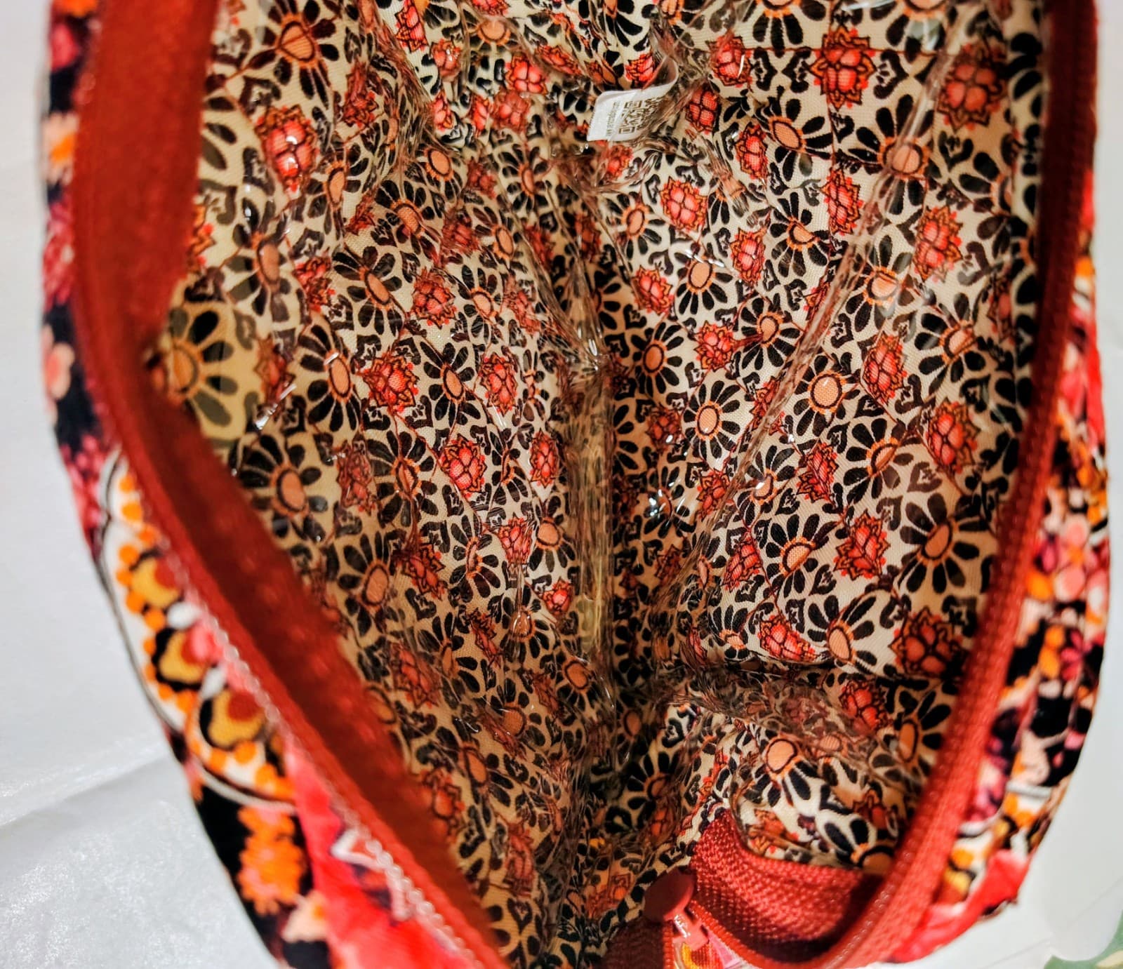 NWOT Vera Bradley Raspberry Medallion Makeup Bag - Thumbnail 8