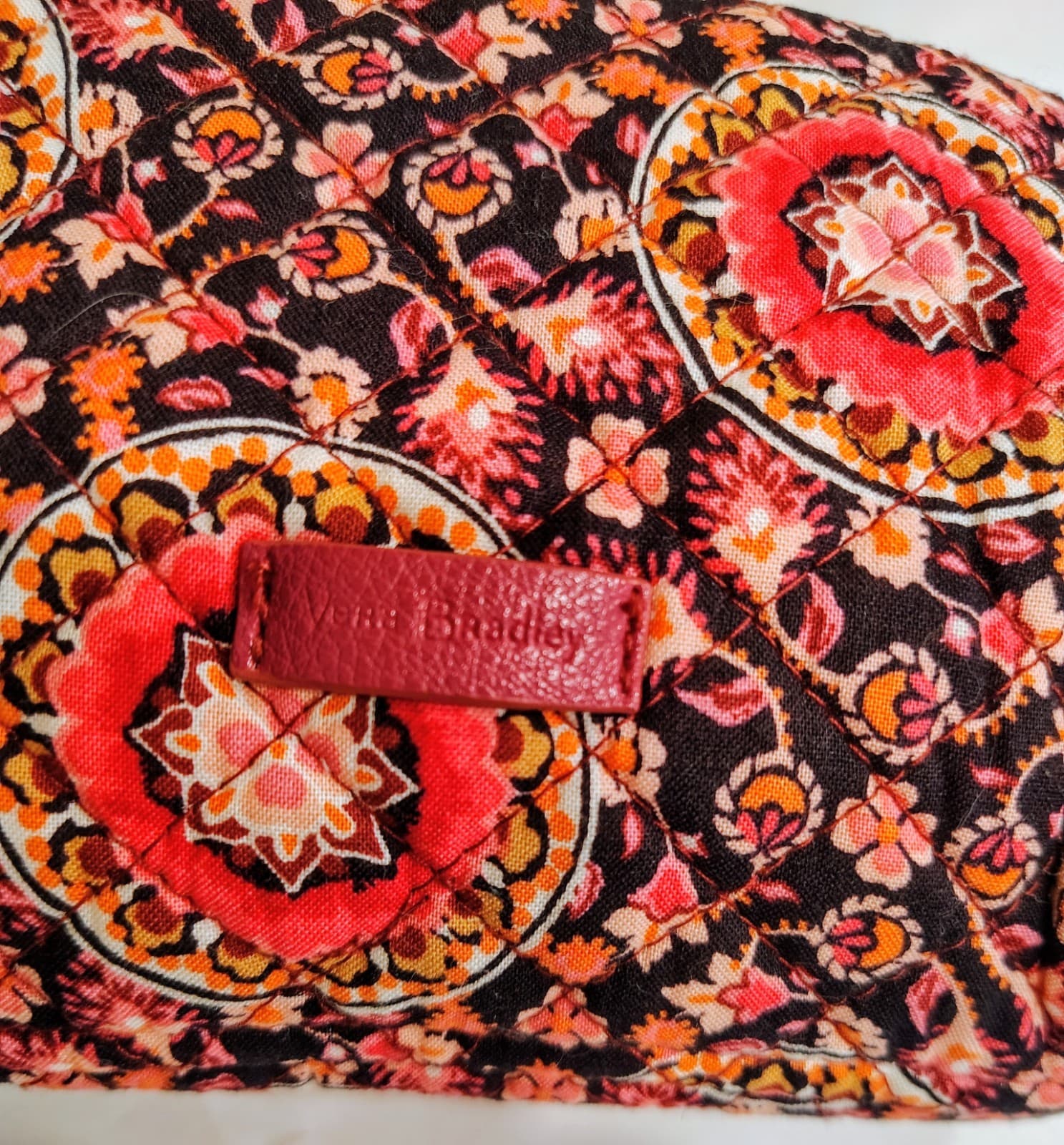 NWOT Vera Bradley Raspberry Medallion Makeup Bag - Thumbnail 12
