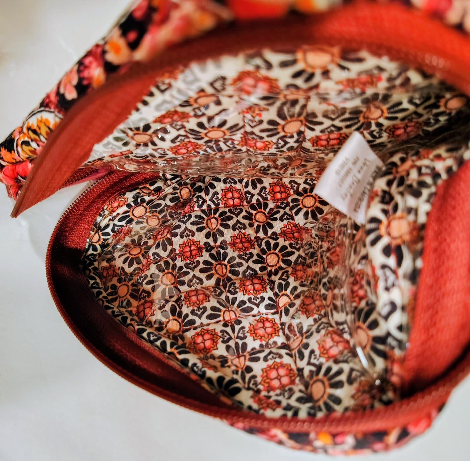 NWOT Vera Bradley Raspberry Medallion Makeup Bag - Thumbnail 7