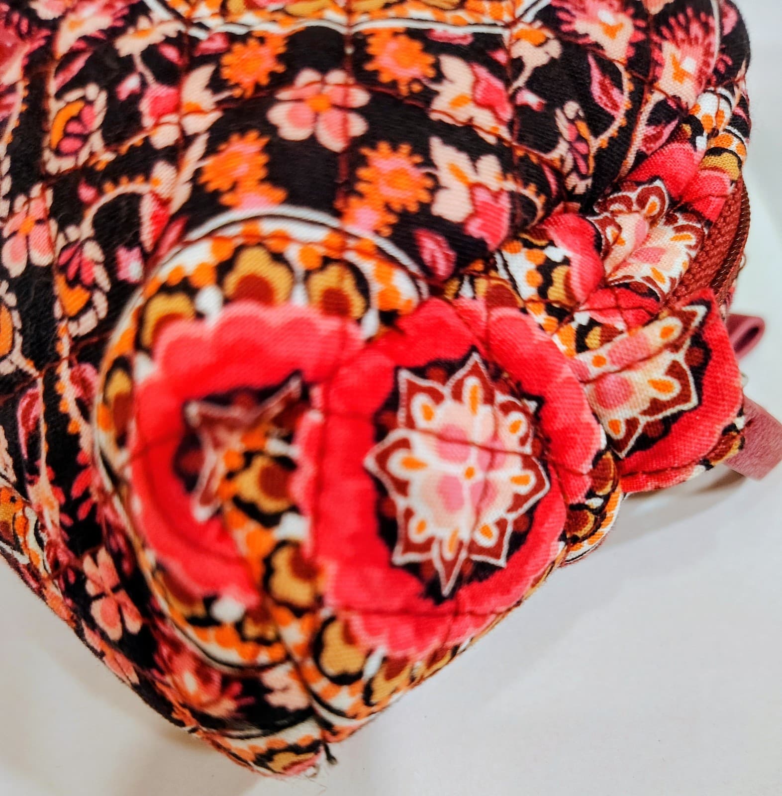 NWOT Vera Bradley Raspberry Medallion Makeup Bag - Thumbnail 5