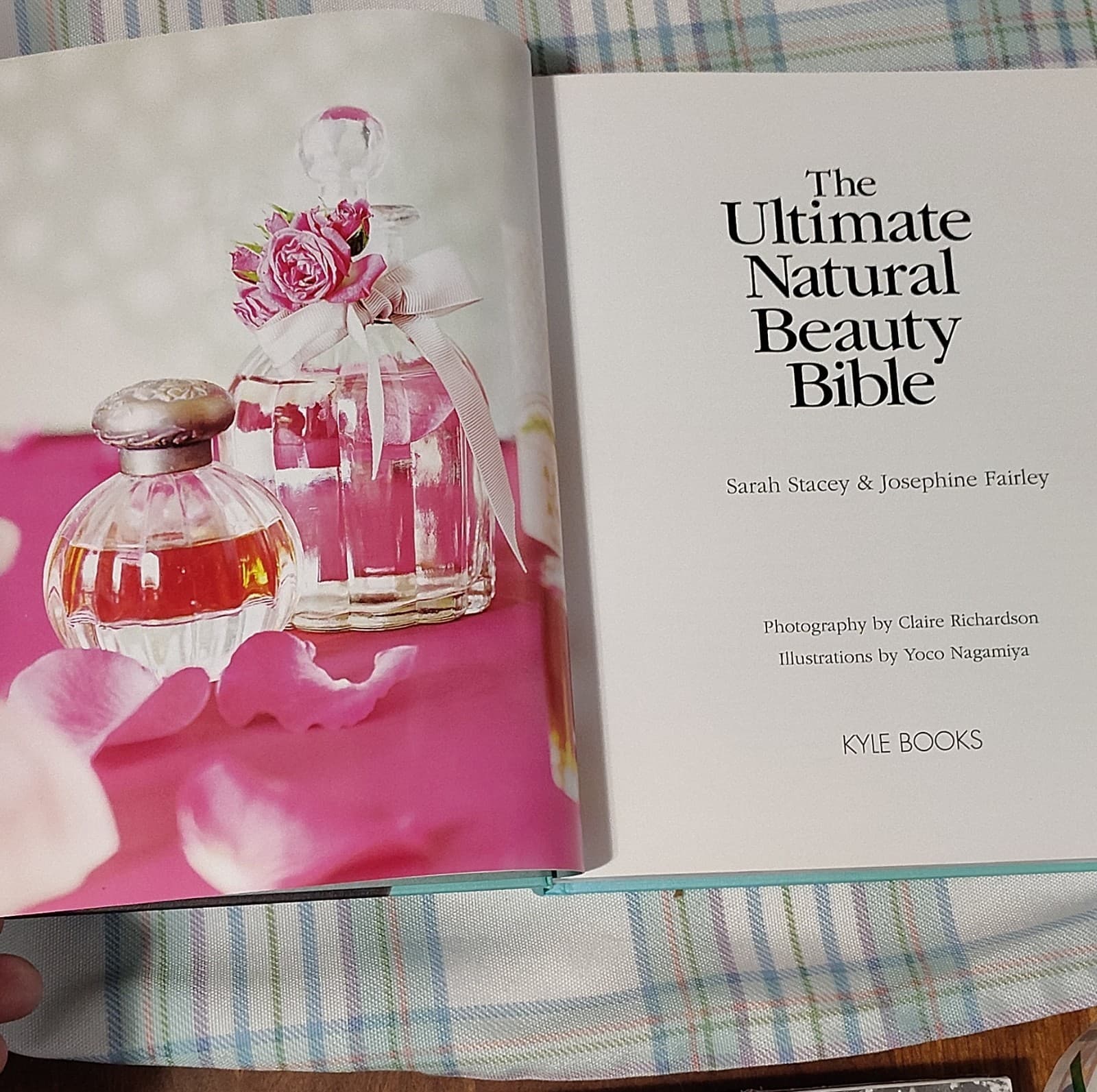 The Ultimate Natural Beauty Bible by Stacey & Fairley, Hardcover, Kyle Books, 2… - Thumbnail 5