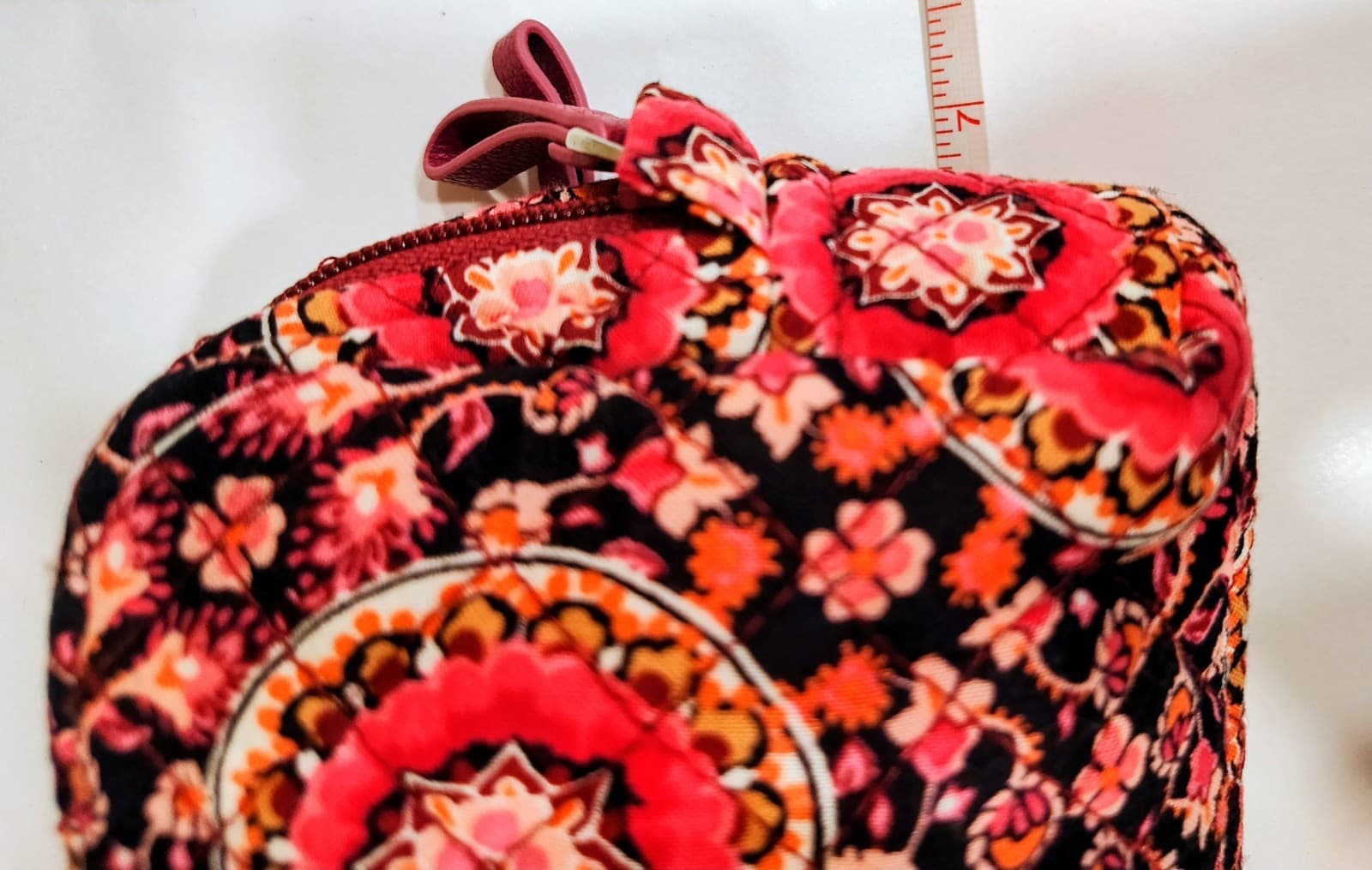 NWOT Vera Bradley Raspberry Medallion Makeup Bag - Thumbnail 10