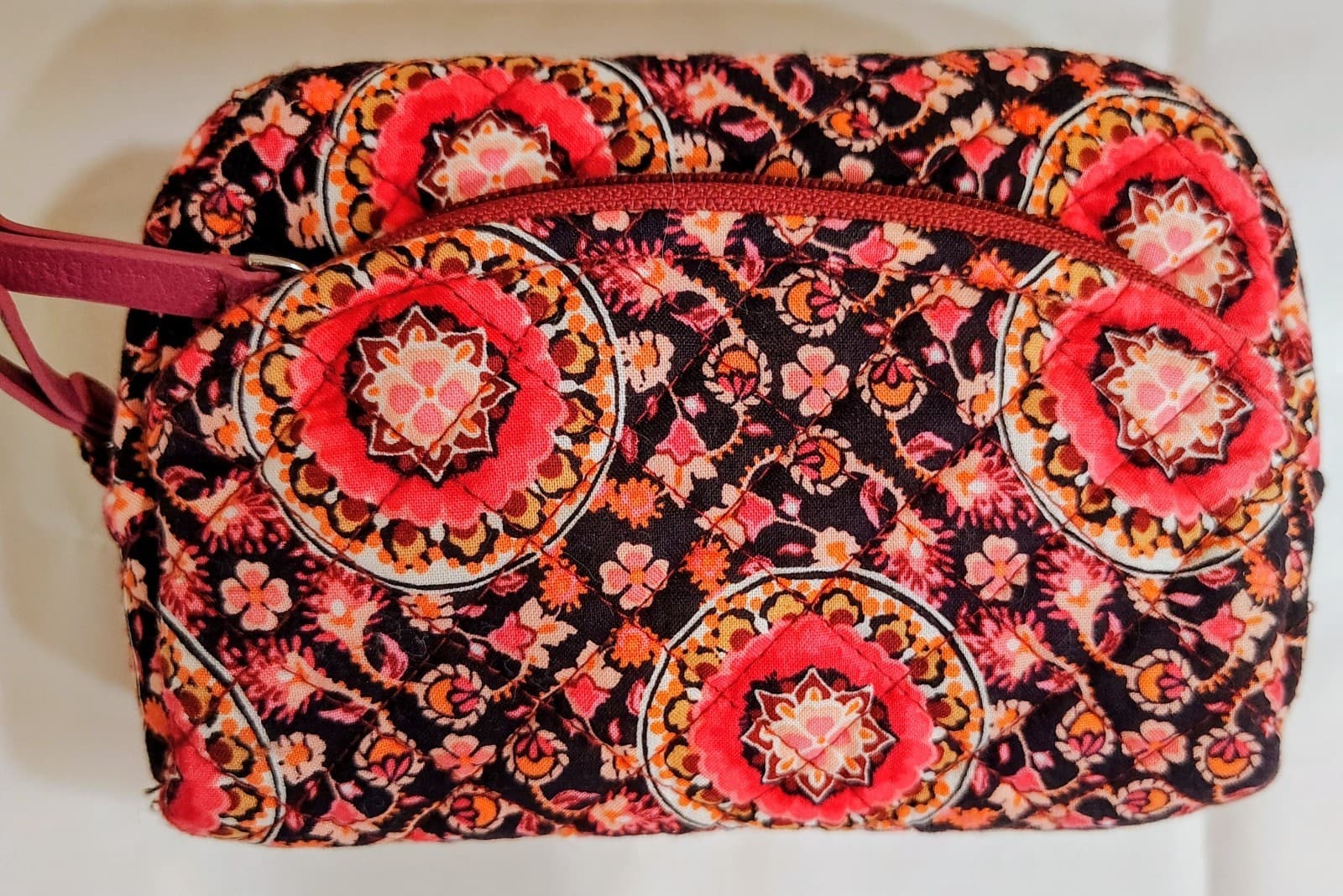 NWOT Vera Bradley Raspberry Medallion Makeup Bag - Thumbnail 11