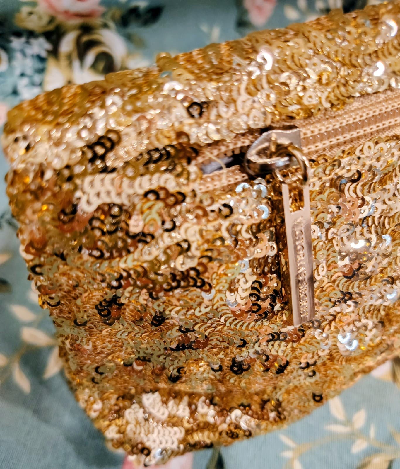 Victoria’s Secret Gold Sequin Embellished Clutch Purse Wallet NWOT - Thumbnail 4
