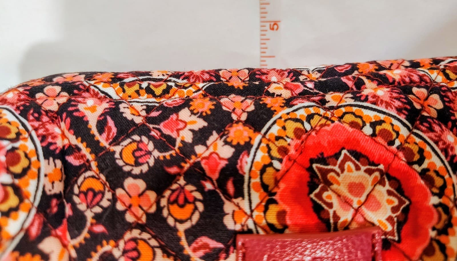NWOT Vera Bradley Raspberry Medallion Makeup Bag - Thumbnail 13