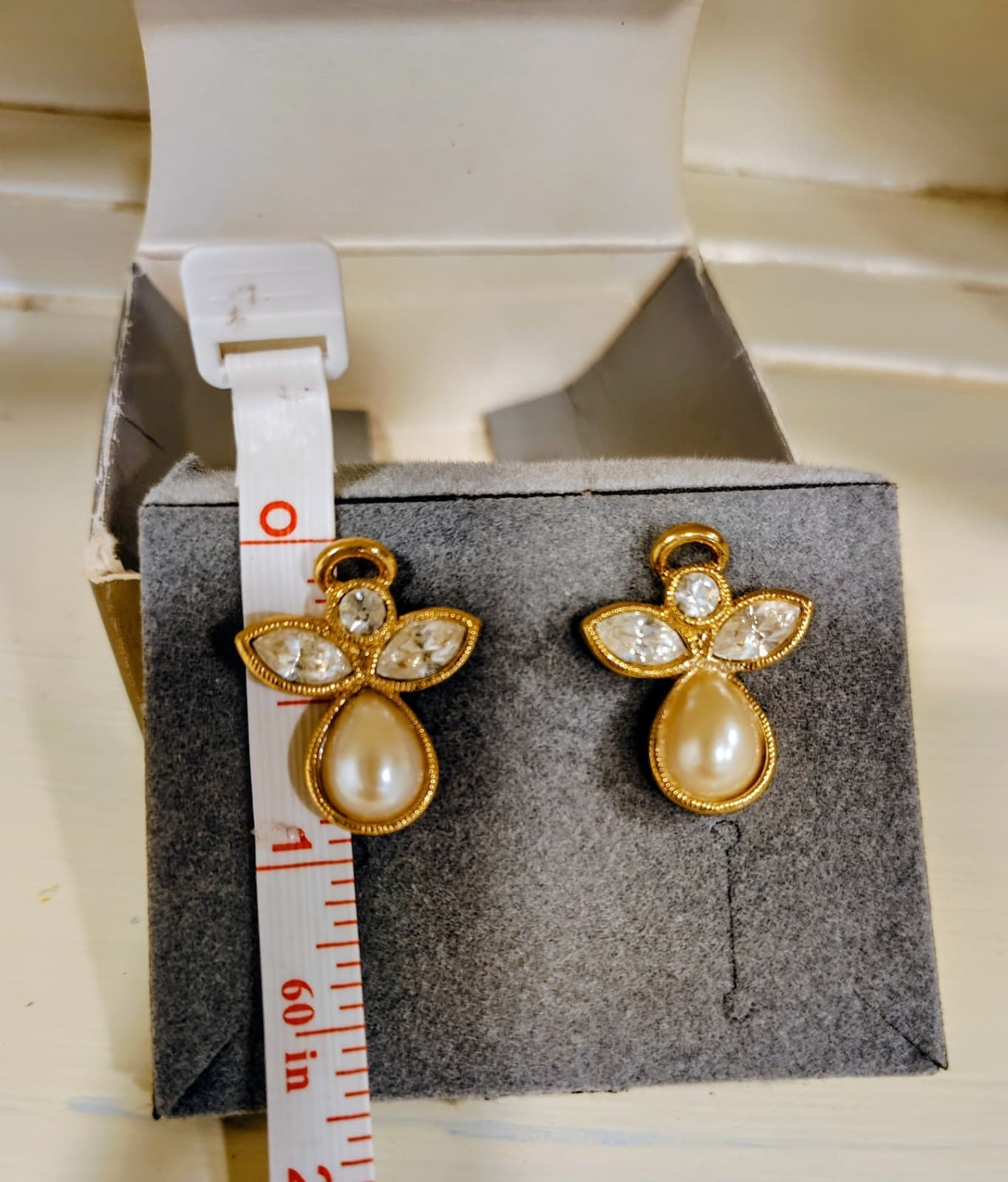 Avon Vintage Angelic Expressions Pierced Earrings 1996, NIB - Thumbnail 6
