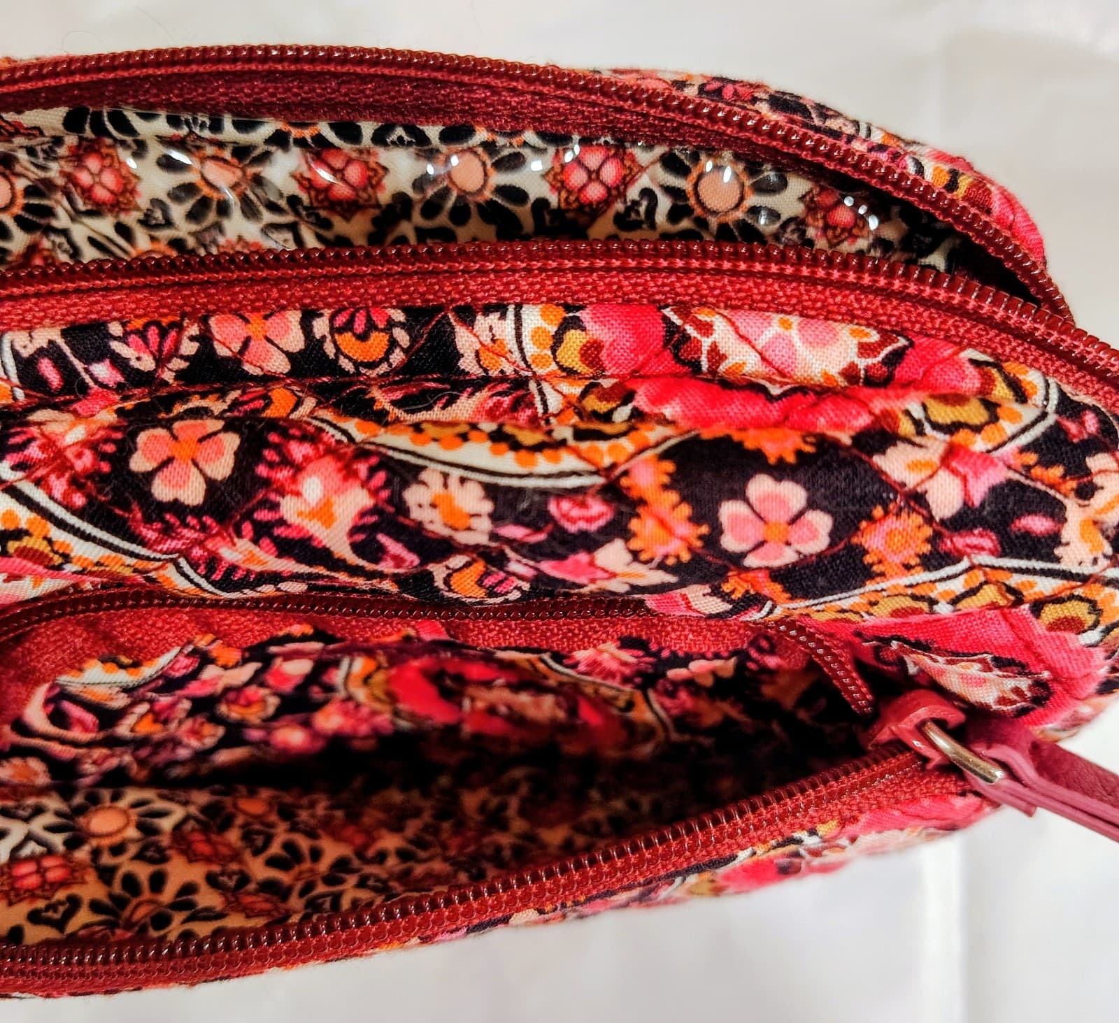 NWOT Vera Bradley Raspberry Medallion Makeup Bag - Thumbnail 6
