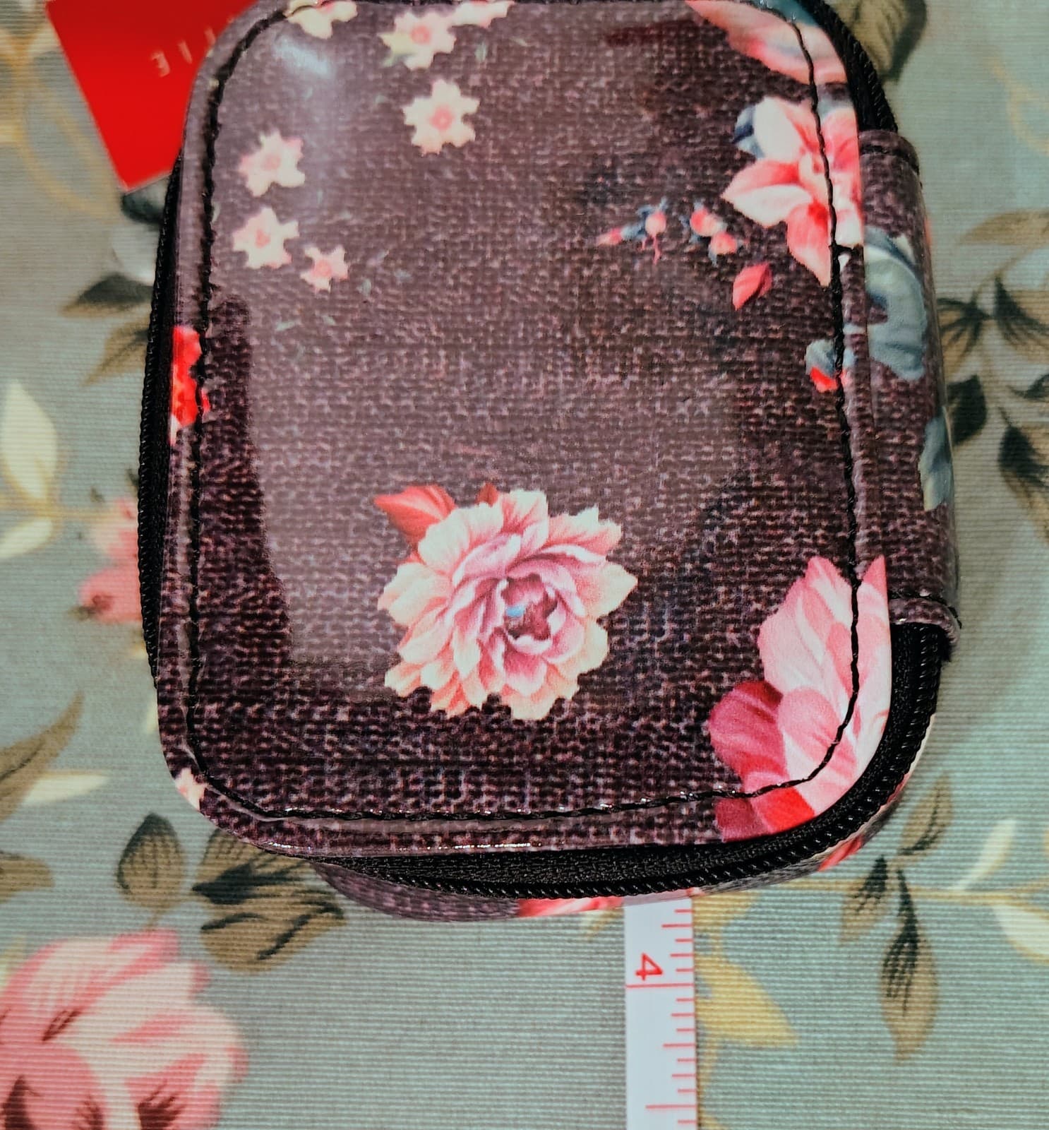 Kelly & Katie NWT Travel Pill Case Floral Zip