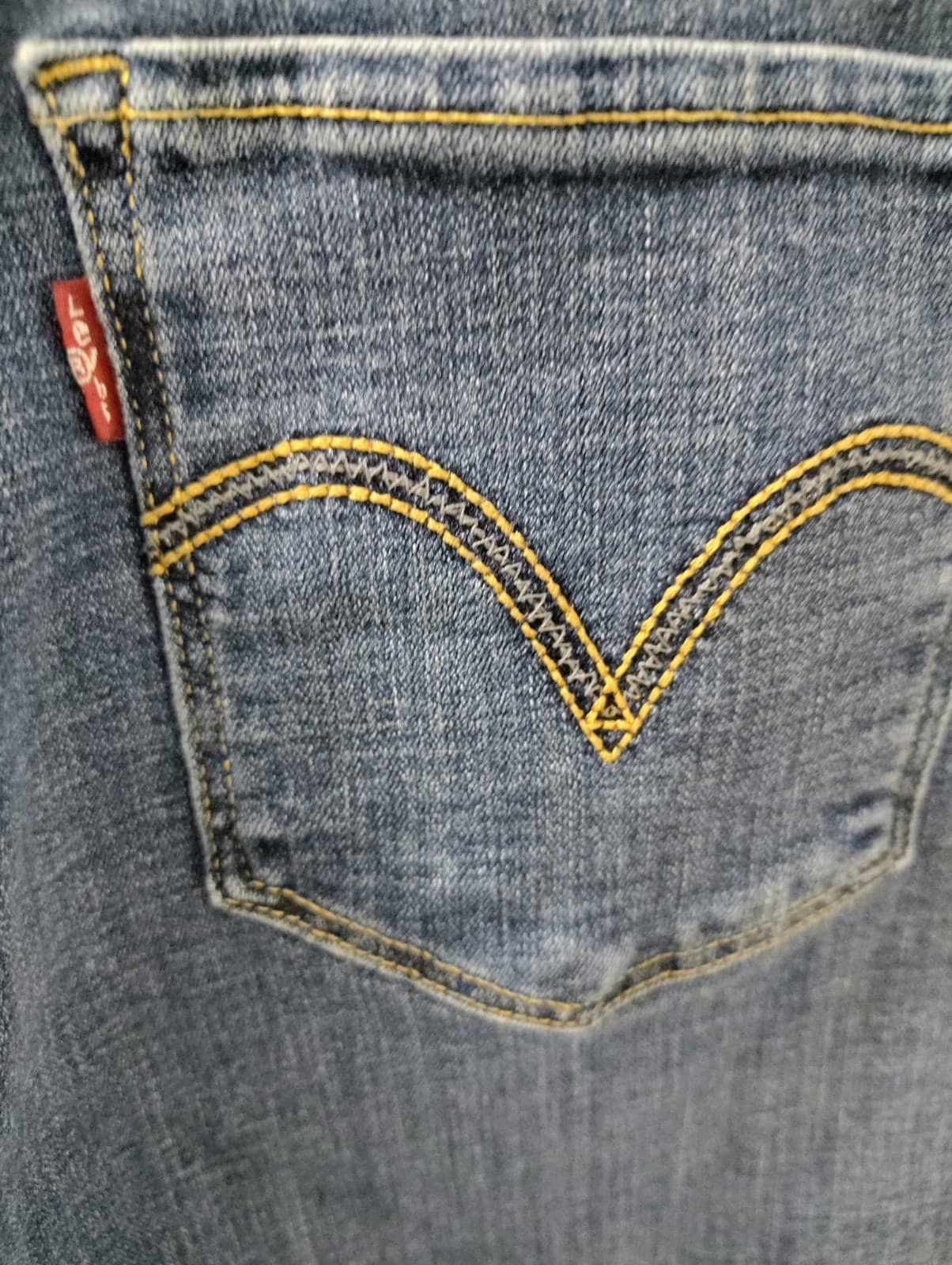 Levi’s Women’s Blue Denim Mid-Rise Classic Straight Leg Jeans Size 28 - Thumbnail 7
