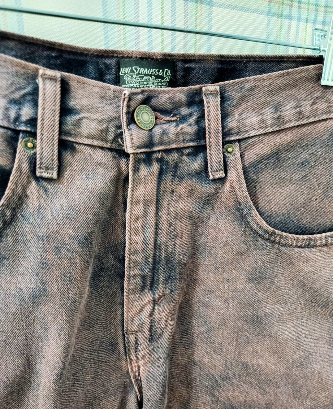 Levi's Denim Acid Wash Shorts Size 32 - Thumbnail 3