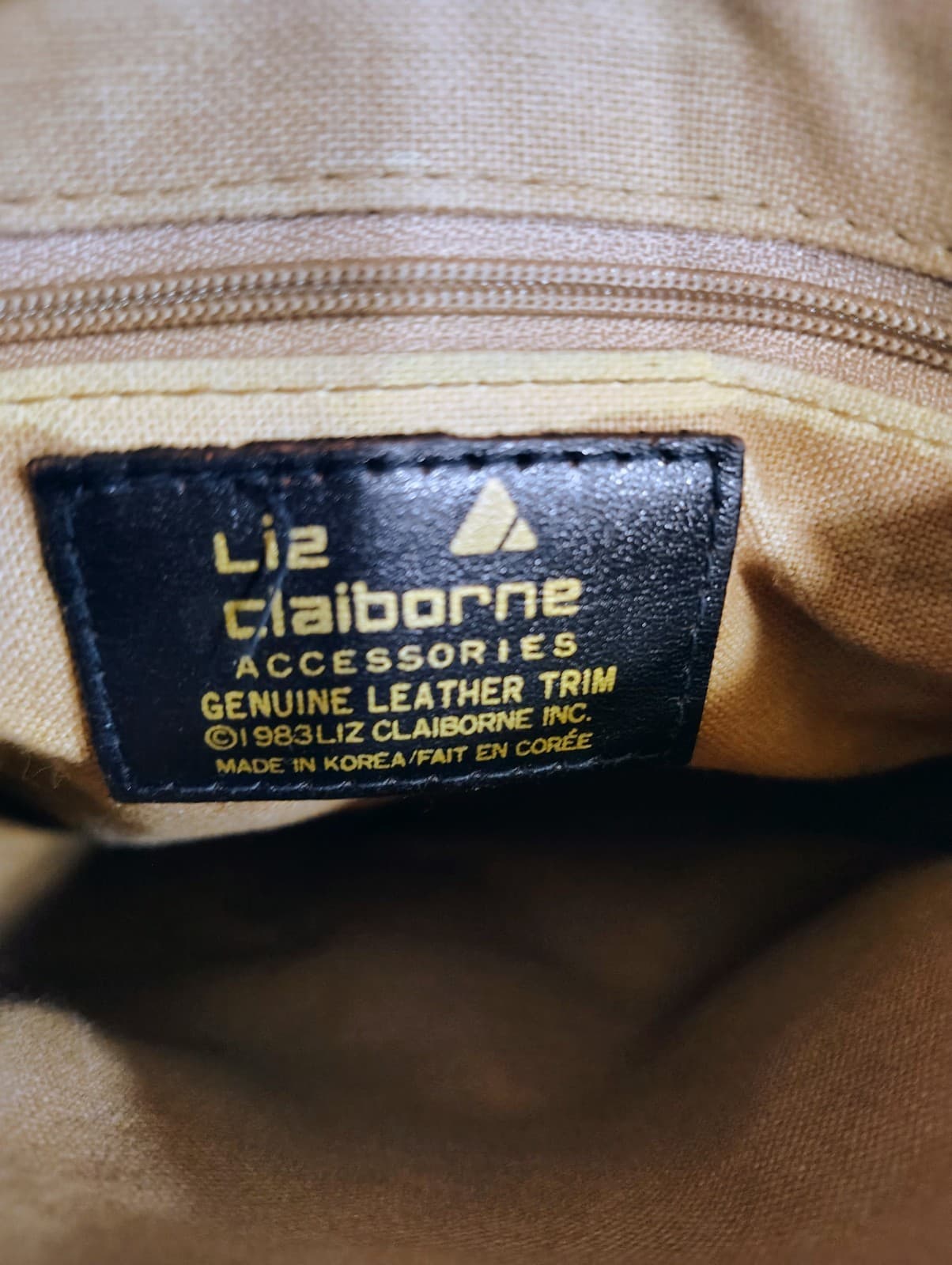 Vintage 1983 Liz Claiborne Tan Triangle purse shoulder bag - Thumbnail 15