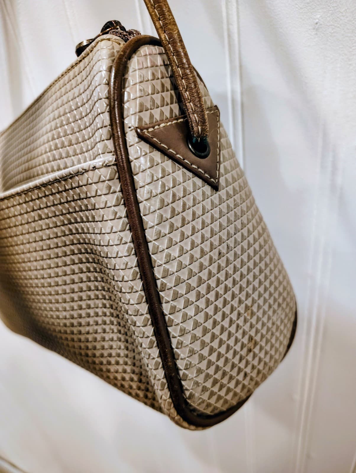 Vintage 1983 Liz Claiborne Tan Triangle purse shoulder bag - Thumbnail 10