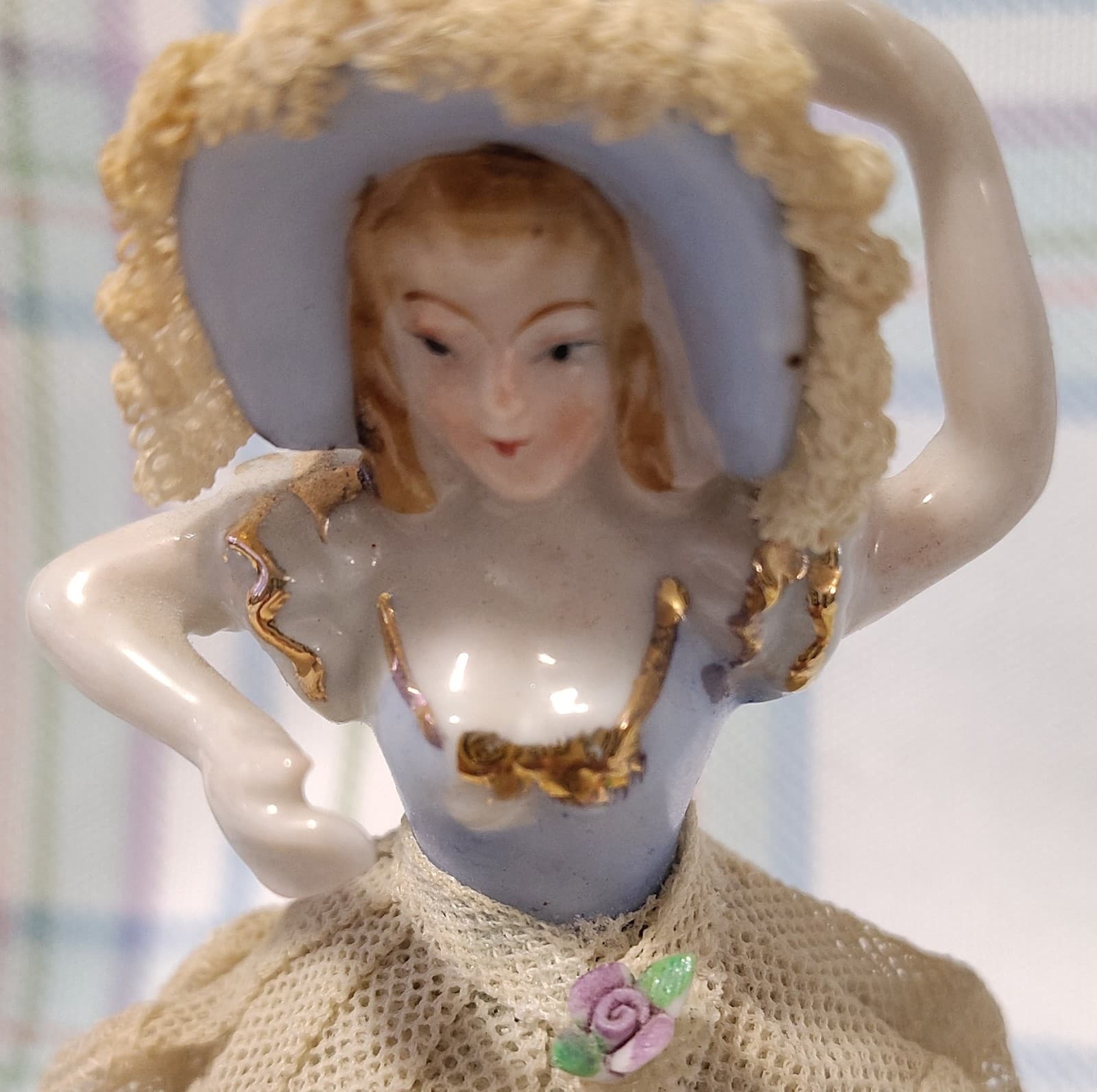 Vintage Porcelain Woman Figurine Lace Dress & Bonnet 5 in - Thumbnail 4