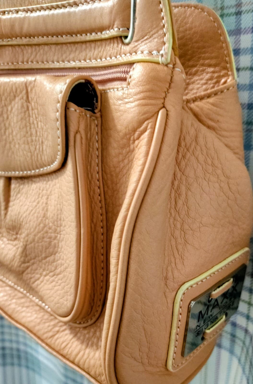 NWT Maxx NY Signature Apricot Pebbles Leather Handbag - Thumbnail 3