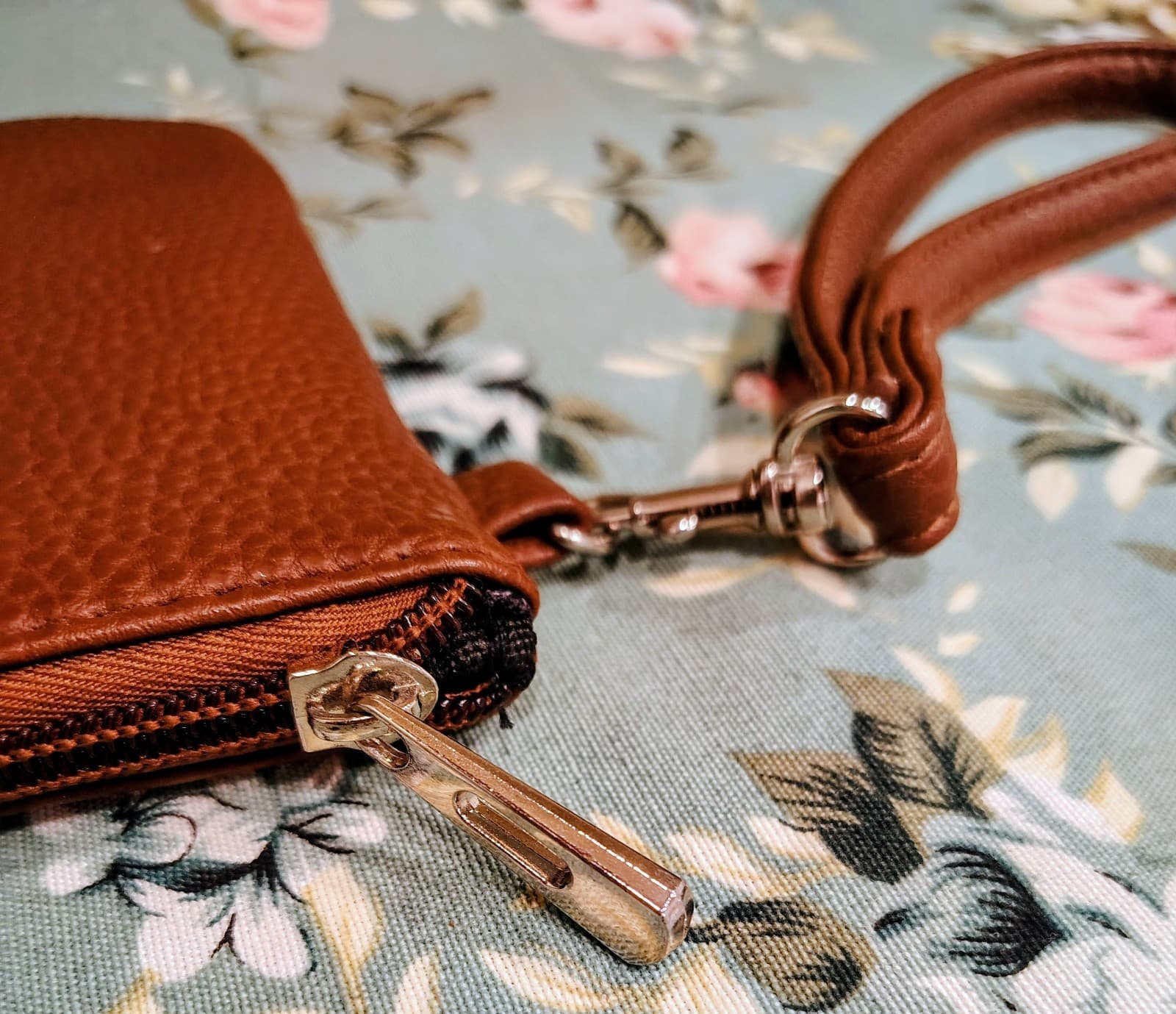 Stone Mountain Brown Large Pebbled Leather Wristlet Strap - Thumbnail 7