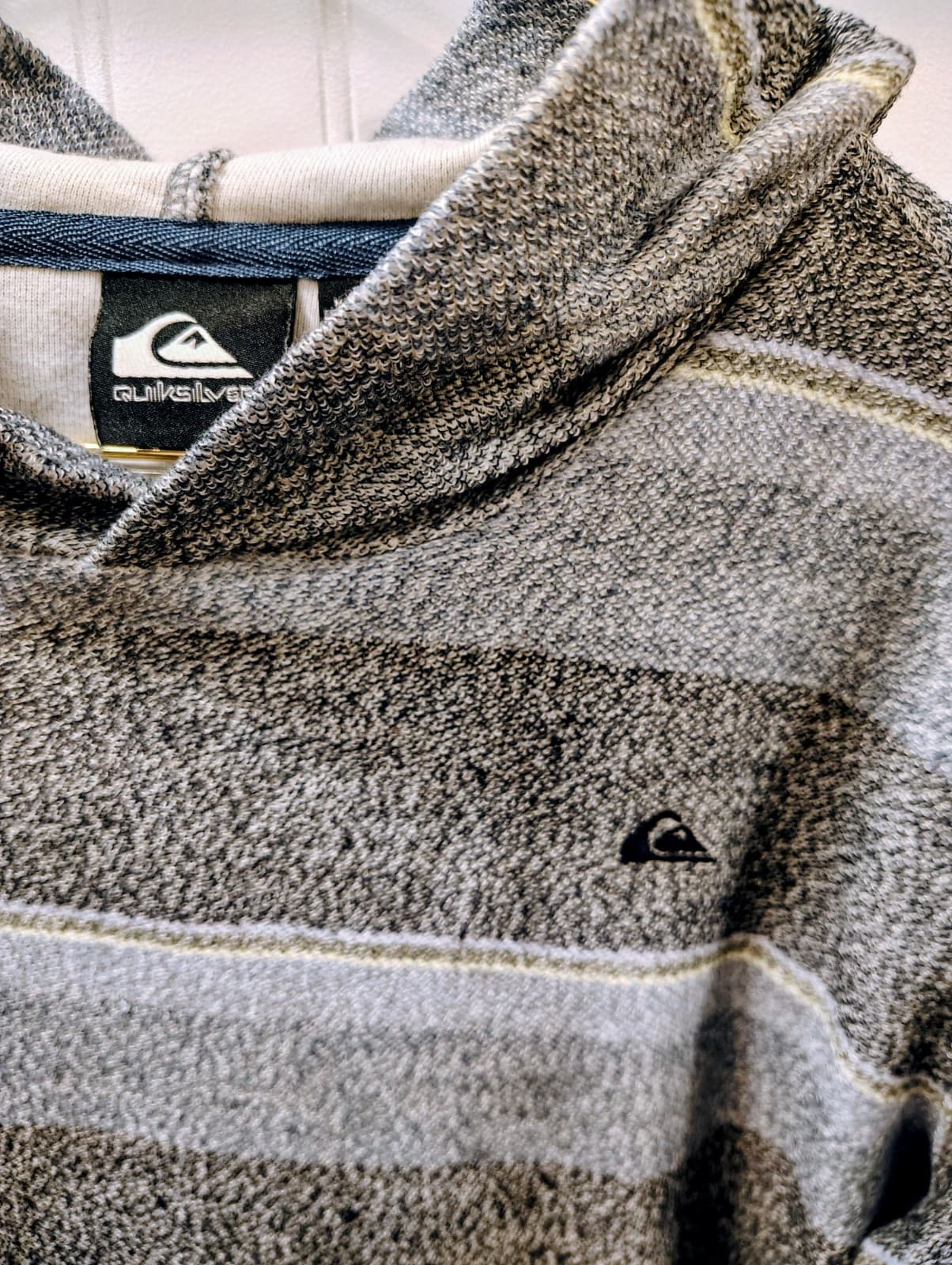 Quiksilver Boy's Pullover Hoodie, Kangaroo Pocket, Boy's Large - Thumbnail 2
