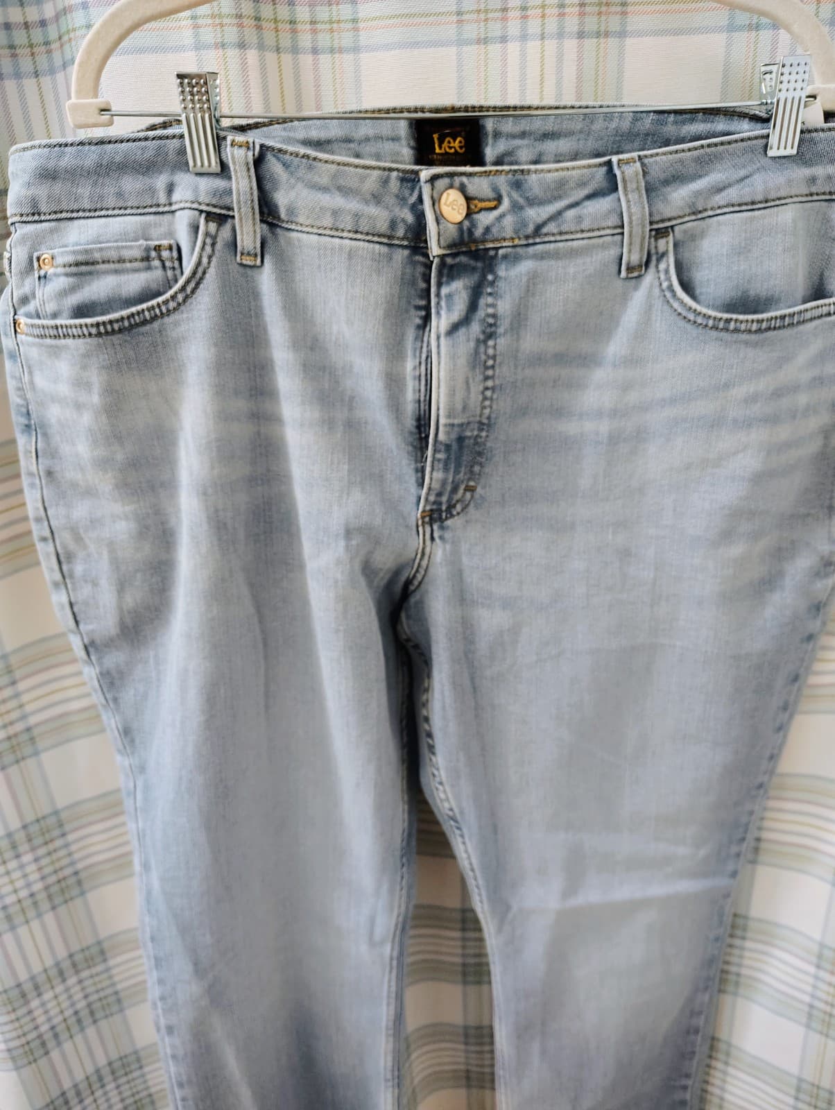 Lee Jeans Women’s size 20 med Light Blue Denim Midrise Straight Regular fit NEW - Thumbnail 4