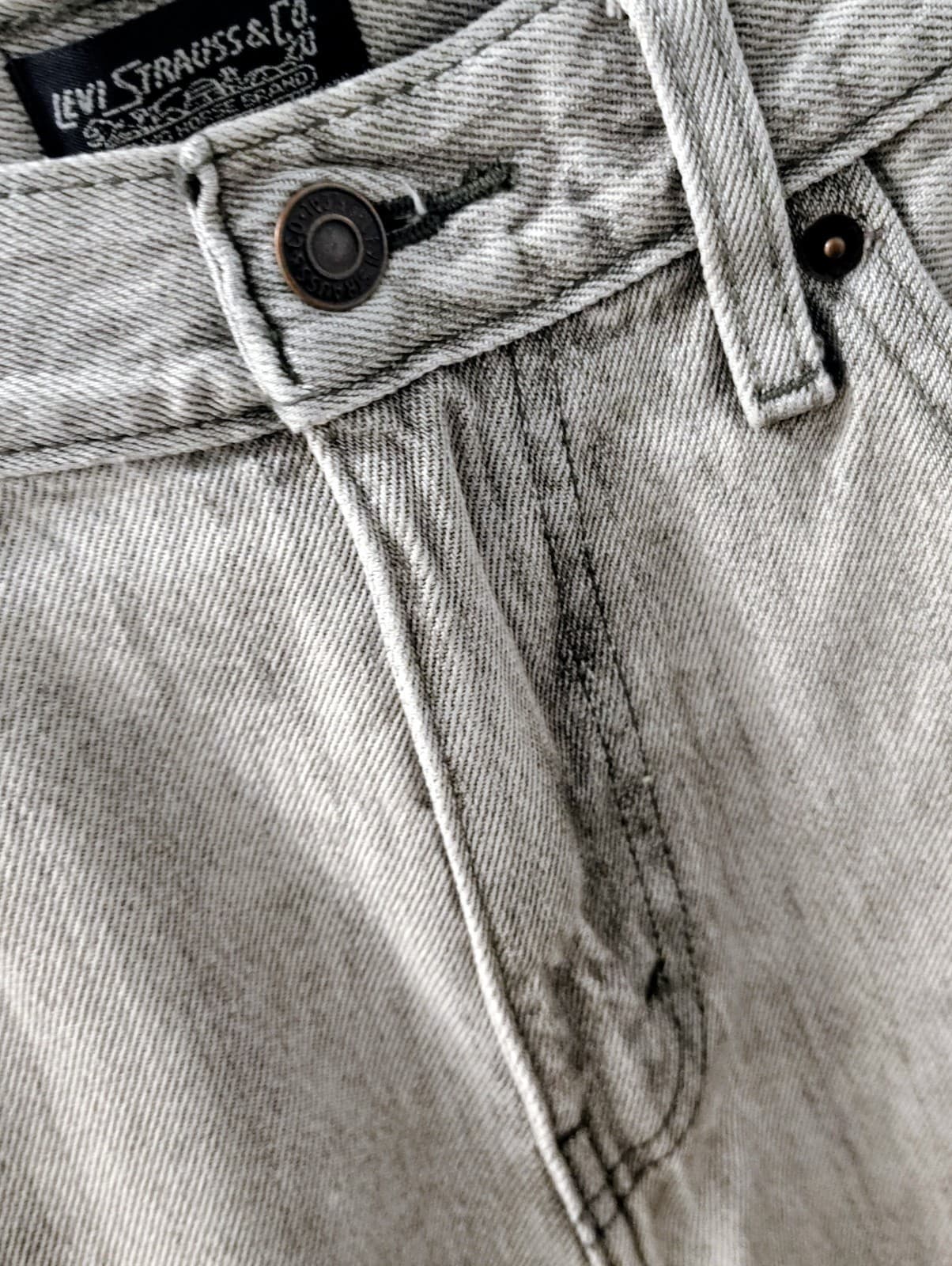Levi's 511 Denim jean shorts distressed gray wash - Thumbnail 8