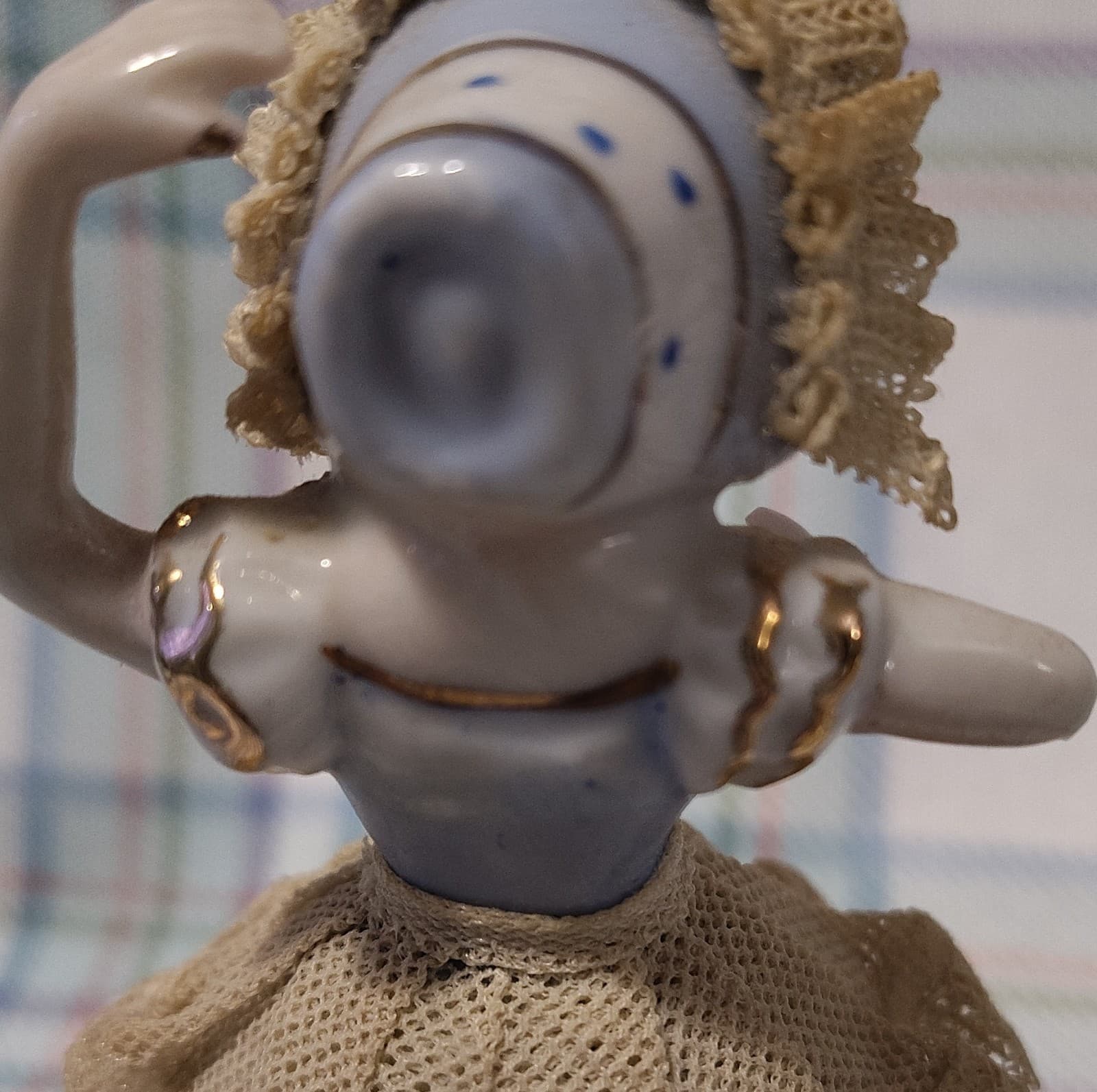 Vintage Porcelain Woman Figurine Lace Dress & Bonnet 5 in - Thumbnail 5