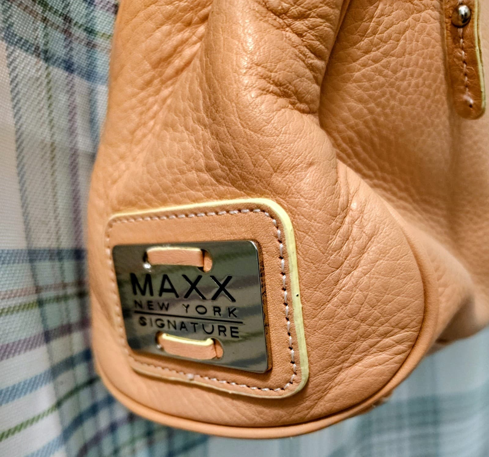 NWT Maxx NY Signature Apricot Pebbles Leather Handbag - Thumbnail 5