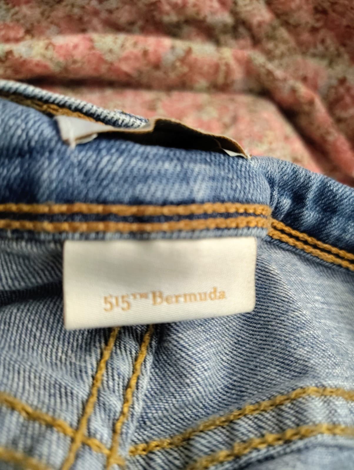Levi’s 515 Bermuda Shorts Women’s Denim Blue Mid Rise Cuffed Mom Shorts Summer - Thumbnail 11