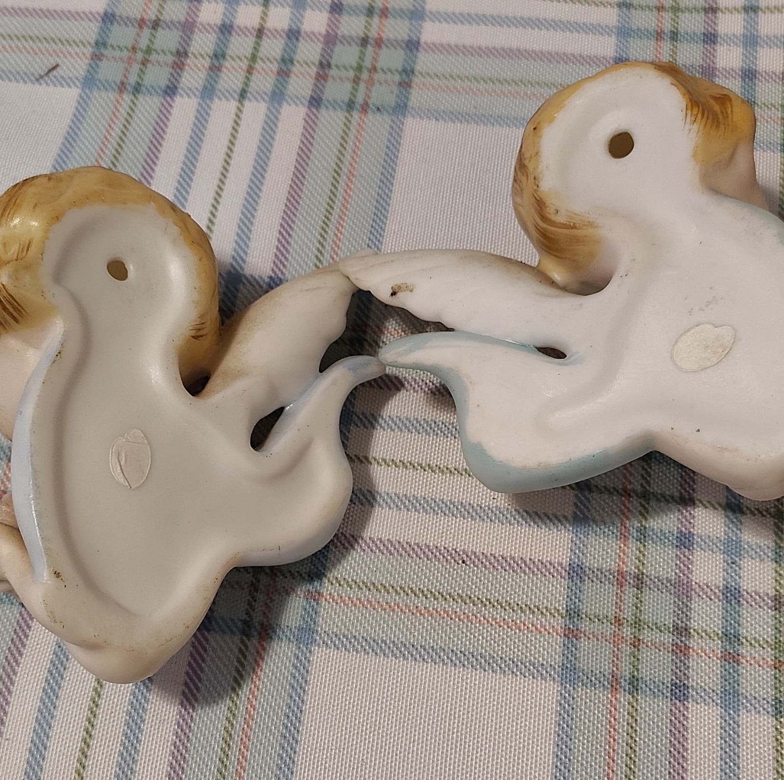 Vintage Ceramic/porcelain Angel Figurines Set of 2 Wall Decor Matte Finish - Thumbnail 5